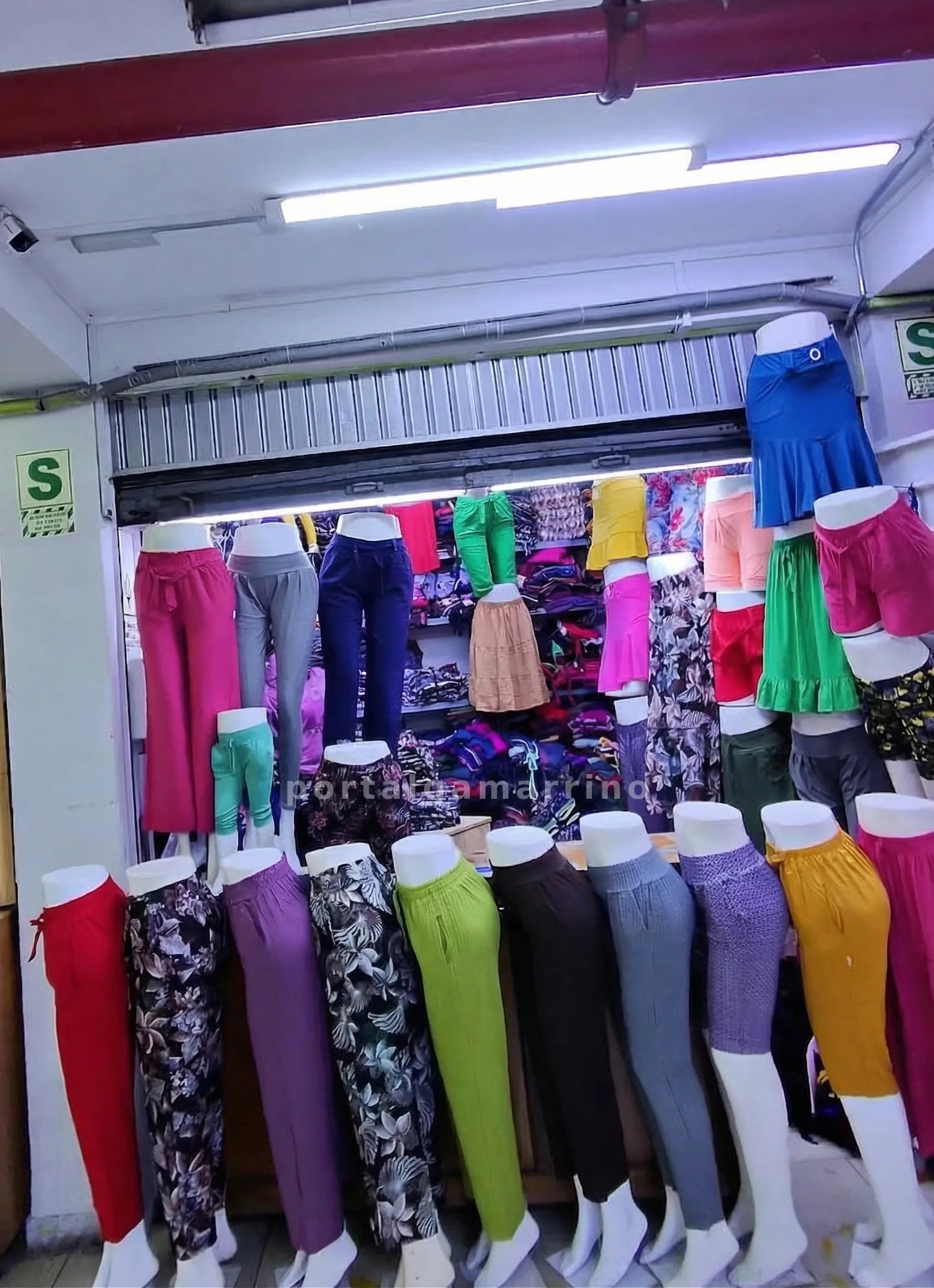 Tienda de Faldas, Shorts y Pantalones de Mujer · Ropa de Mujer · Faldas y Pantalones de Mujer — foto 1