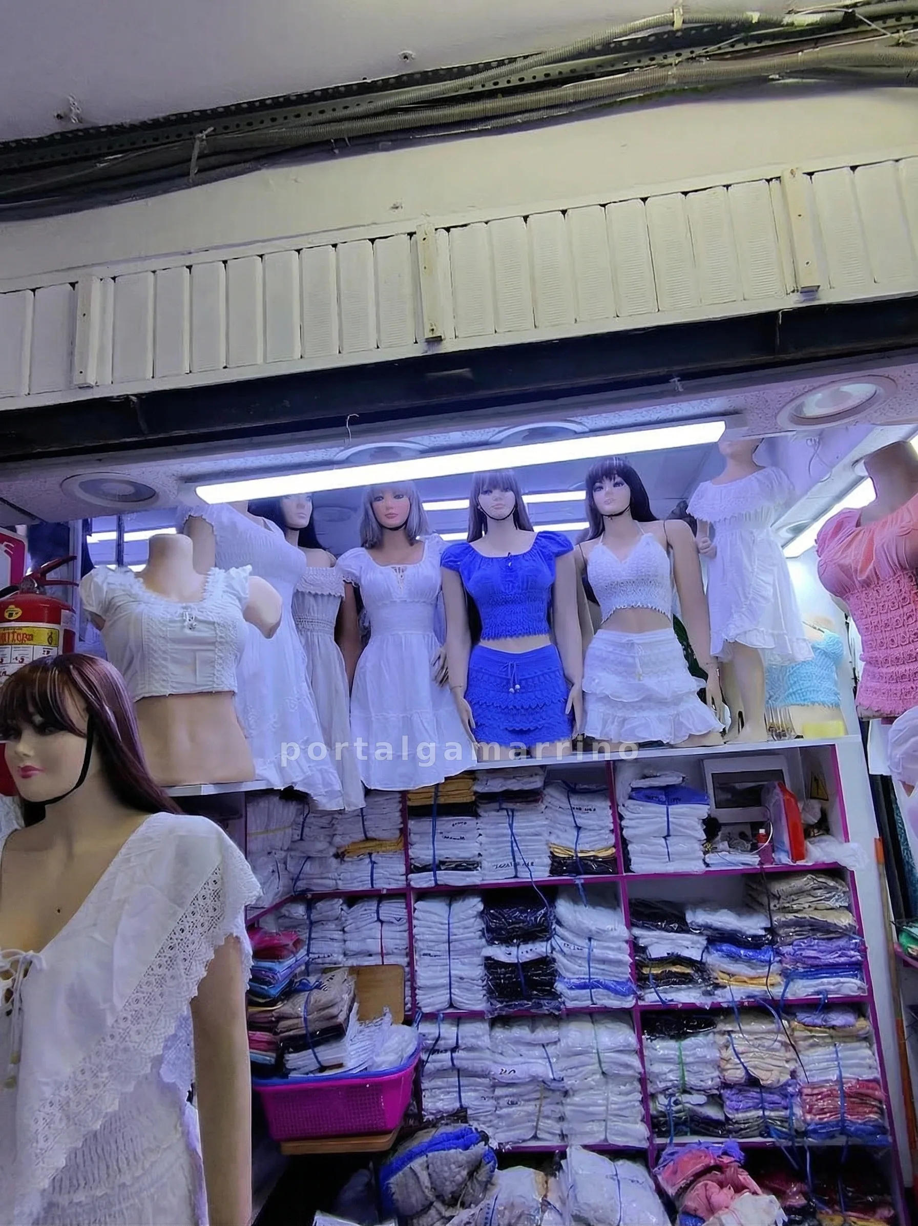 Tienda de ropa femenina de verano con vestidos, blusas y conjuntos tejidos · Ropa y Moda · Ropa para mujer — foto 2