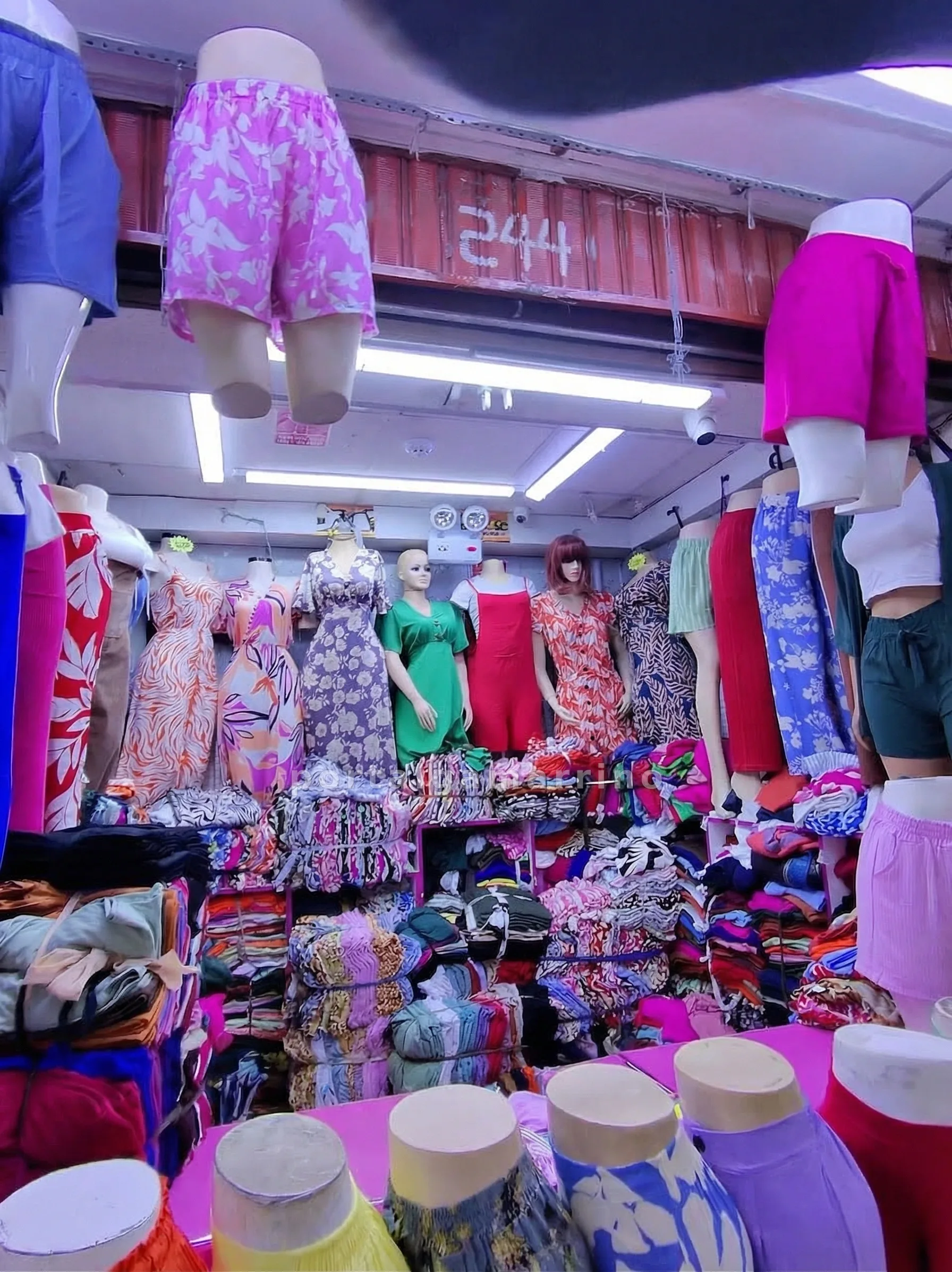 Tienda de ropa femenina de verano y conjuntos casuales · Ropa y Moda · Ropa para mujer — foto 2