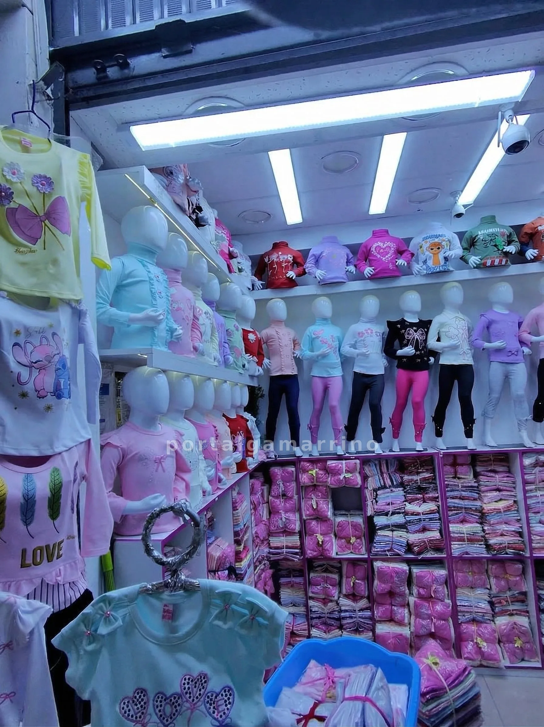 Tienda de ropa infantil para niña con polos y leggings · Ropa Infantil · Ropa para Niñas — foto 2