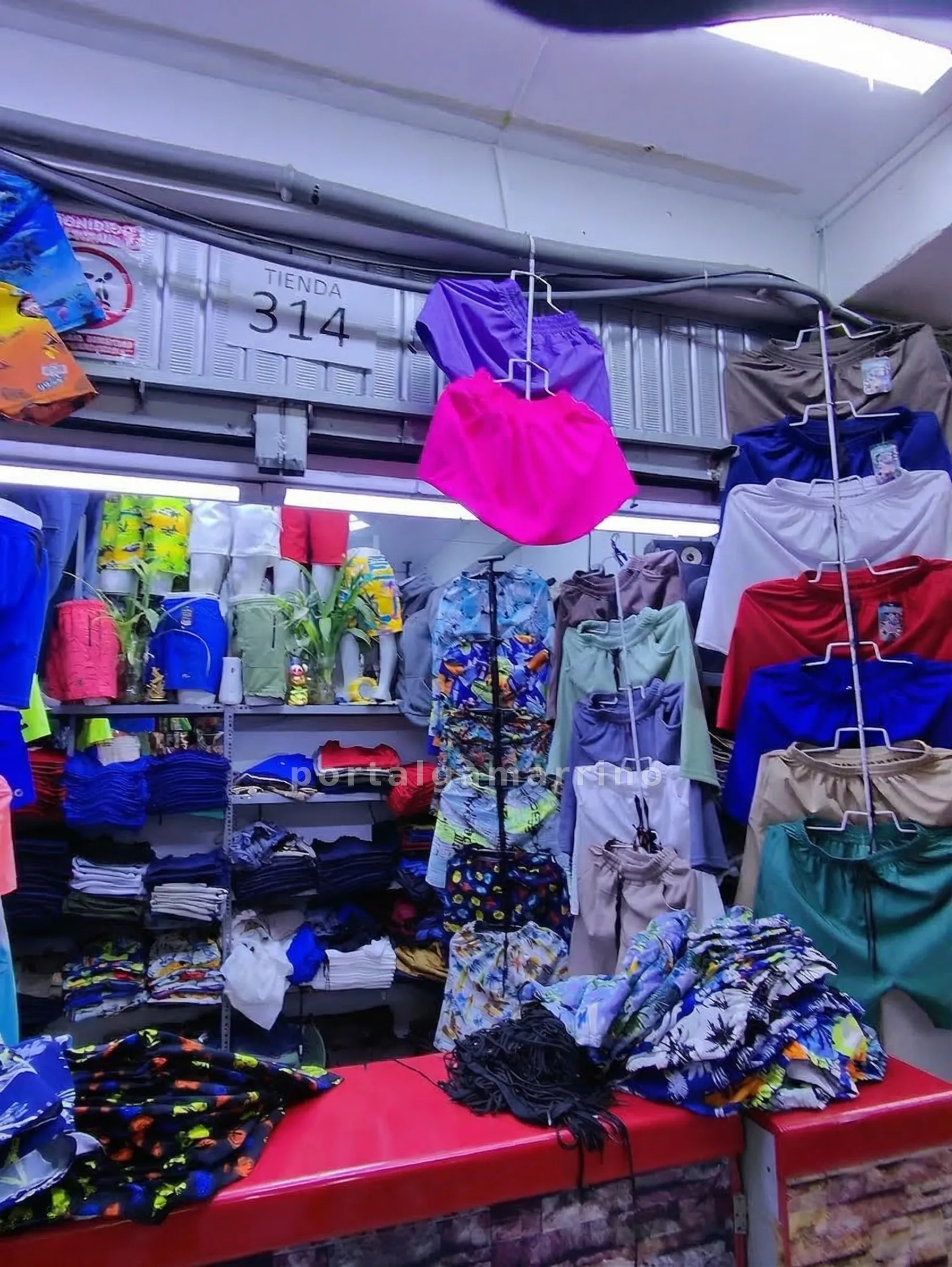 Tienda de Shorts y Bermudas Playeras · Ropa y Moda · Ropa de baño — foto 2