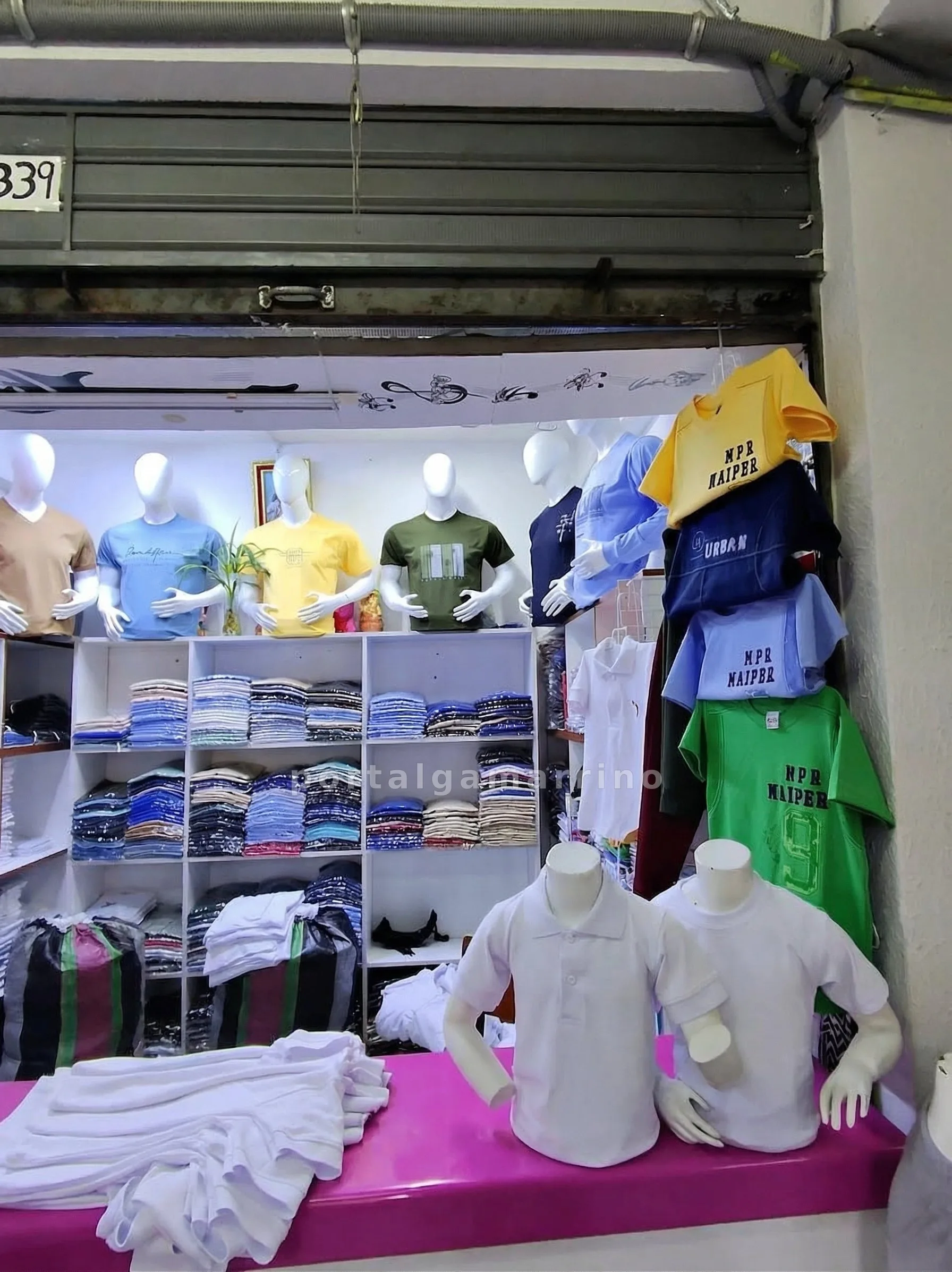 Tienda de polos y polos camiseros al por mayor en Gamarra · Ropa y Moda · Polos Básicos — foto 1