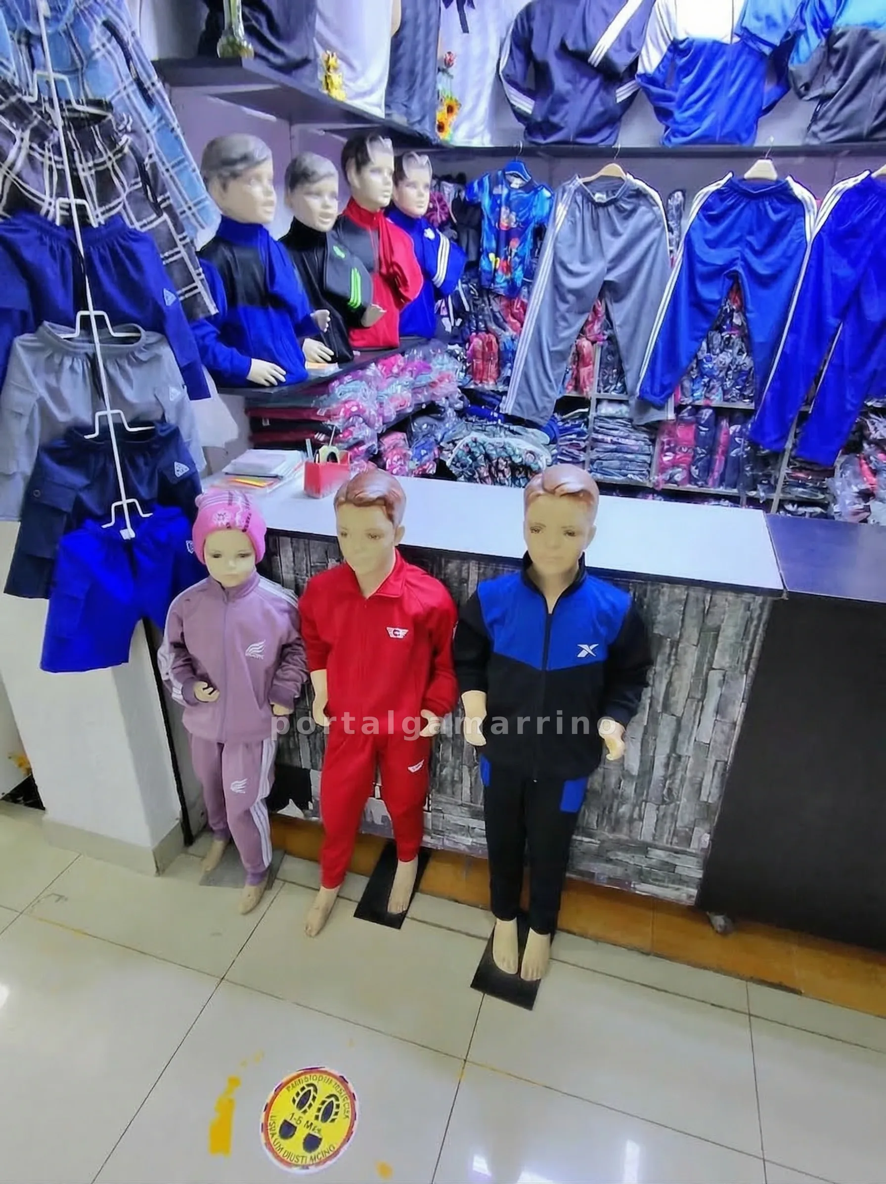 Tienda de Buzos y Conjuntos Deportivos para Niños y Niñas · Ropa y Moda · Ropa Deportiva — foto 2