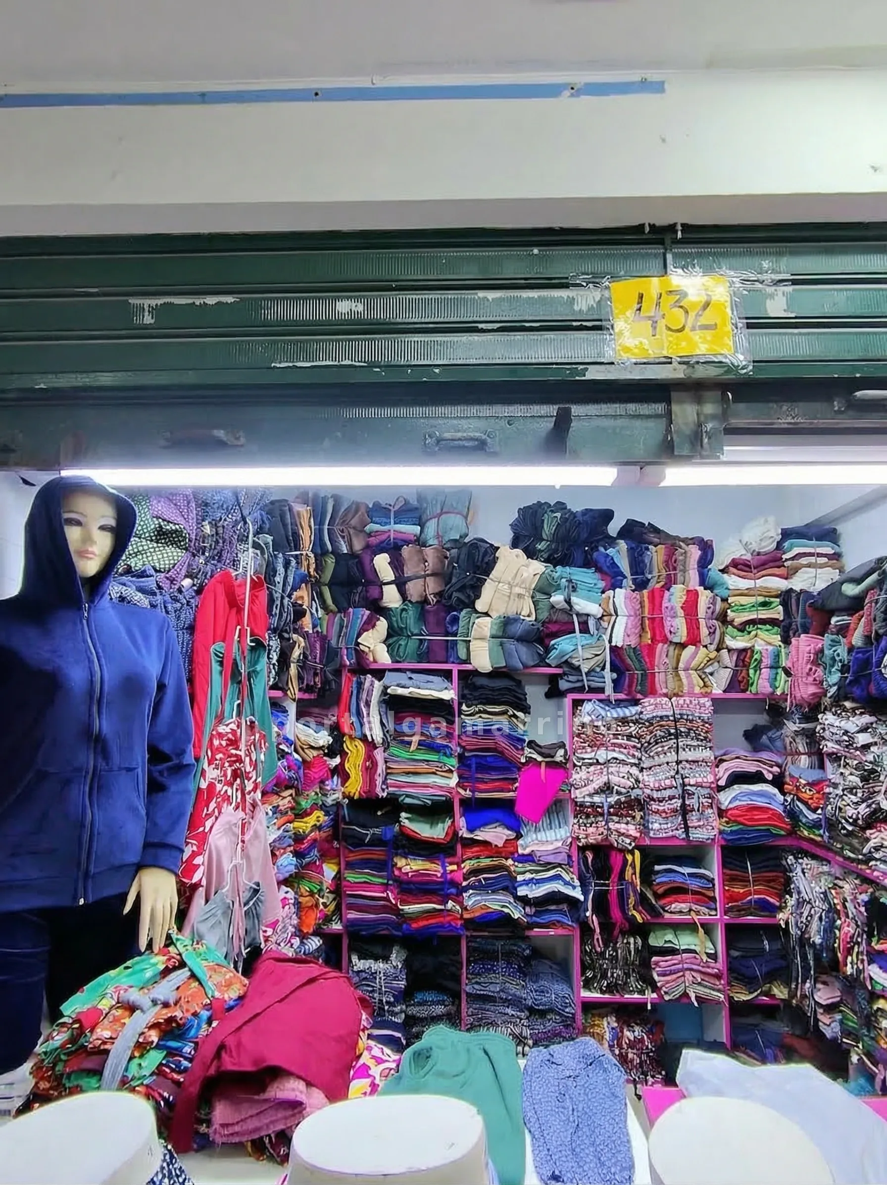 Tienda de Pantalones y Buzos Para Mujer · Ropa y Moda · Ropa para mujer — foto 2