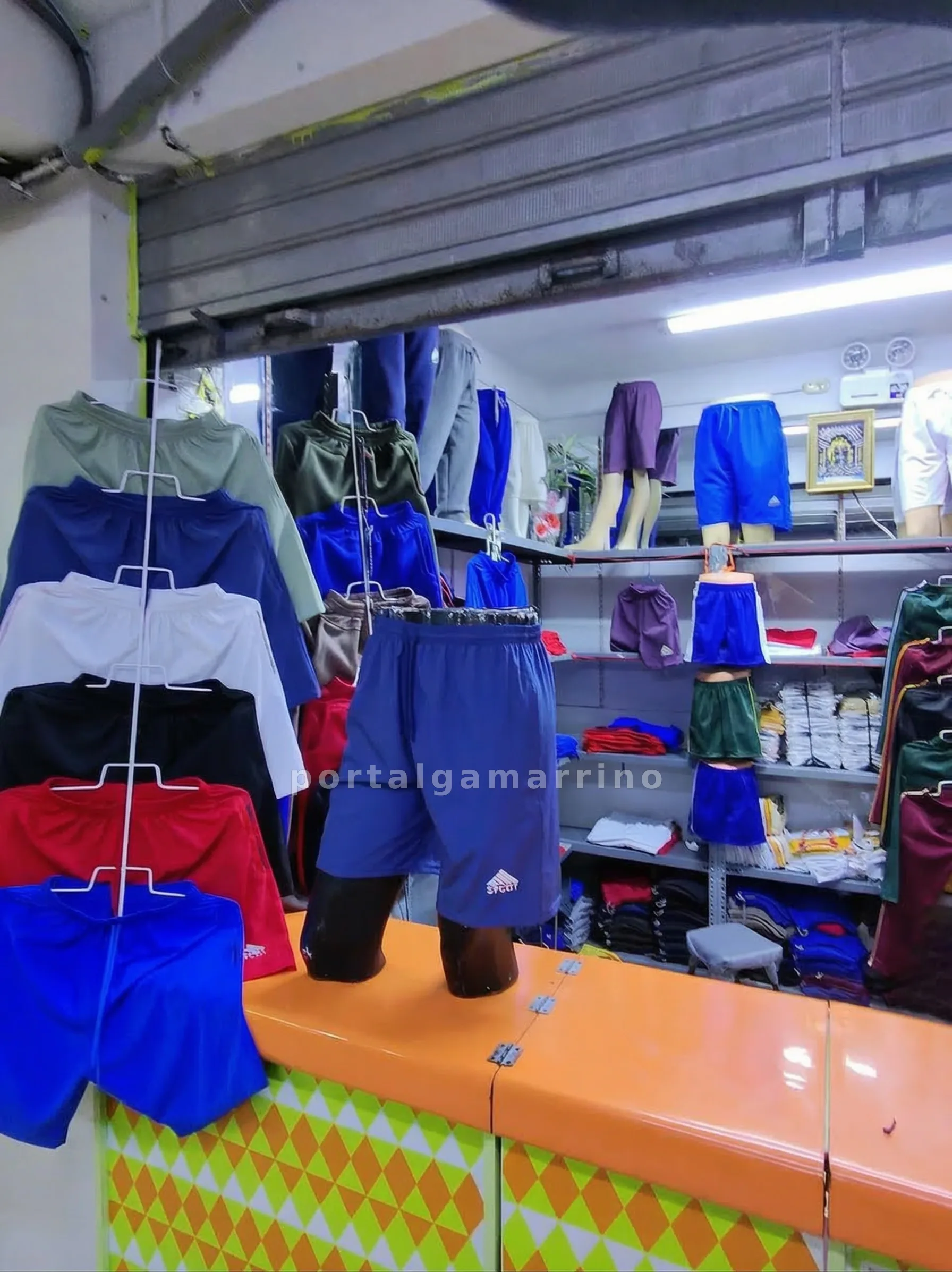 Tienda de Buzos y Shorts Deportivos Escolares · Ropa y Moda · Ropa Escolar — foto 2