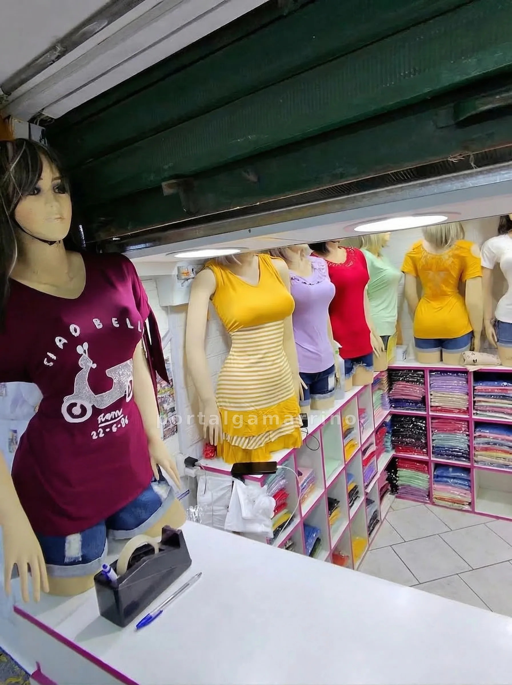 Tienda de Ropa Femenina Casual · Ropa y Moda · Ropa para mujer — foto 1