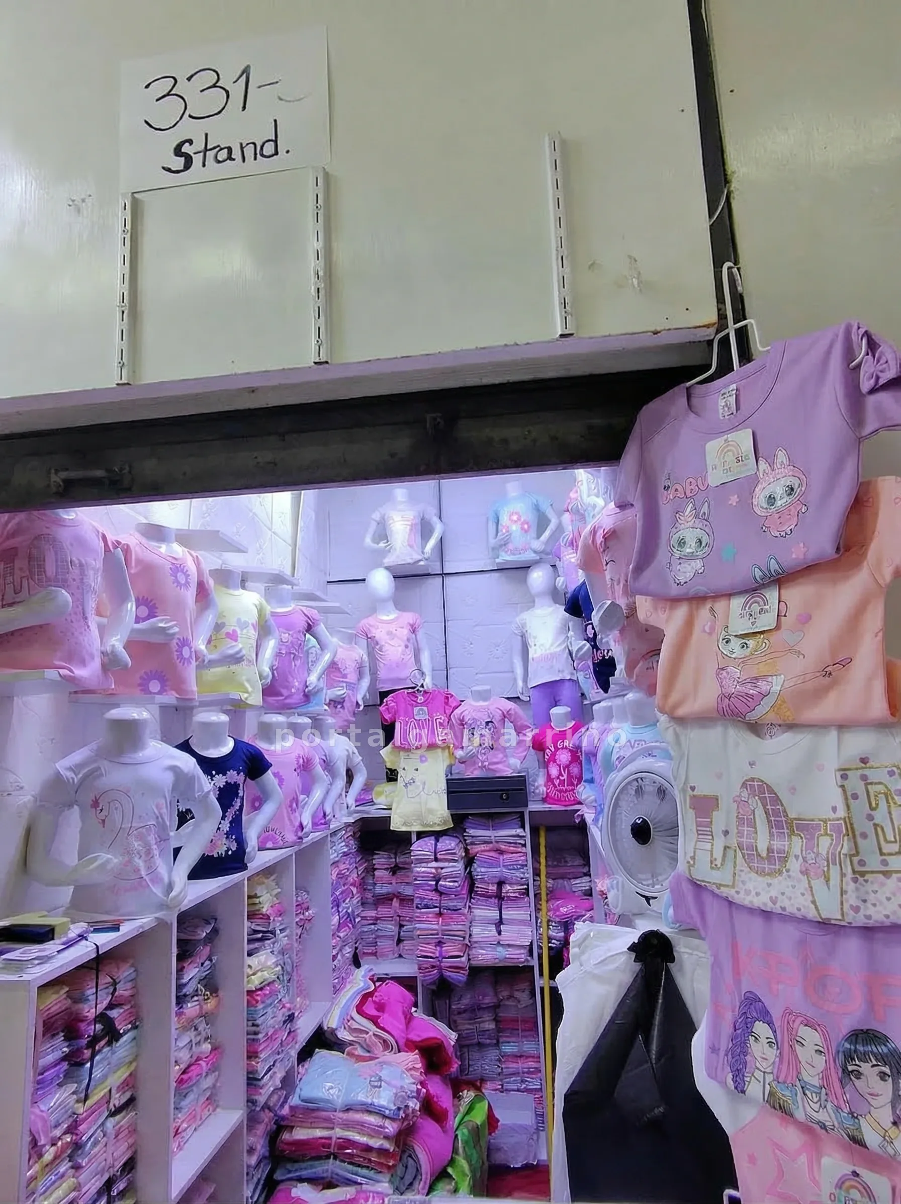 Stand de Ropa Infantil para Niña · Ropa y Moda · Ropa para Niñas — foto 2