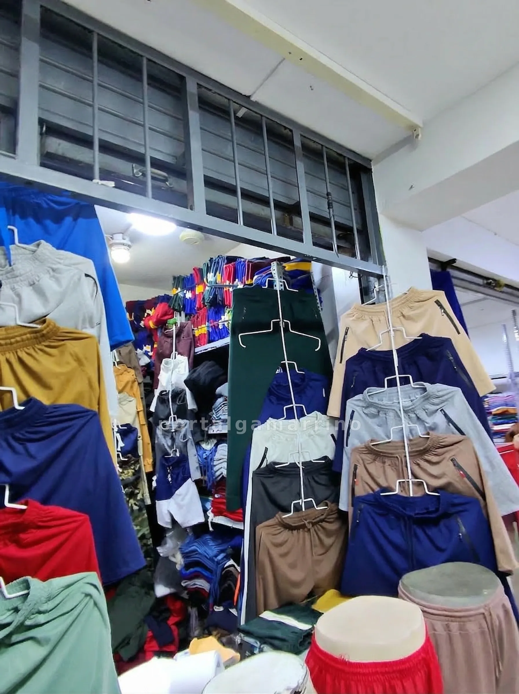 Tienda de Shorts y Buzos Deportivos · Ropa y Moda · Ropa para Hombre y Mujer — foto 1