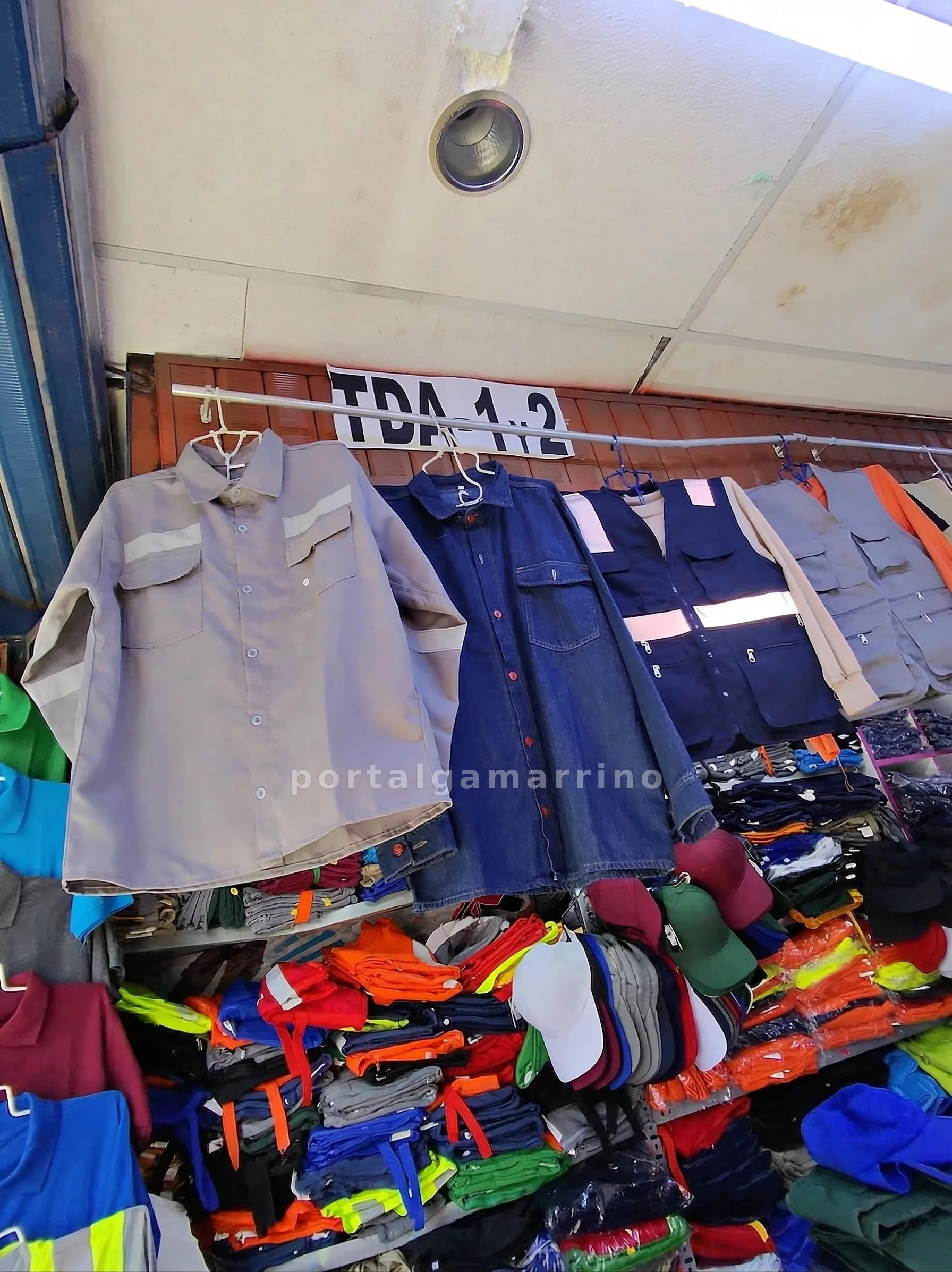 Tienda de Uniformes de Trabajo y Publicitarios · Uniformes y ropa corporativa · Ropa industrial y de seguridad — foto 3