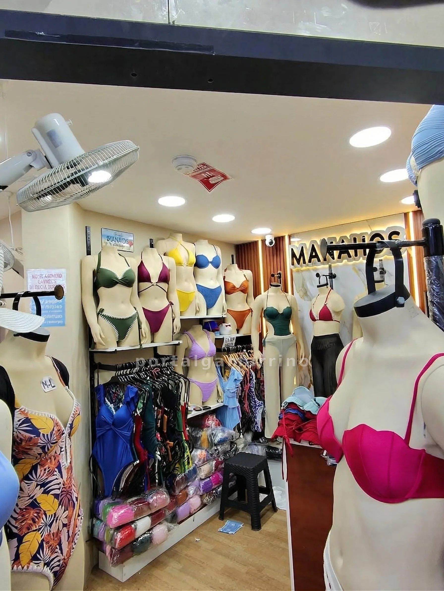 Tienda de Ropa de Baño y Bikinis para Mujer · Ropa y Moda · Bikinis — foto 1