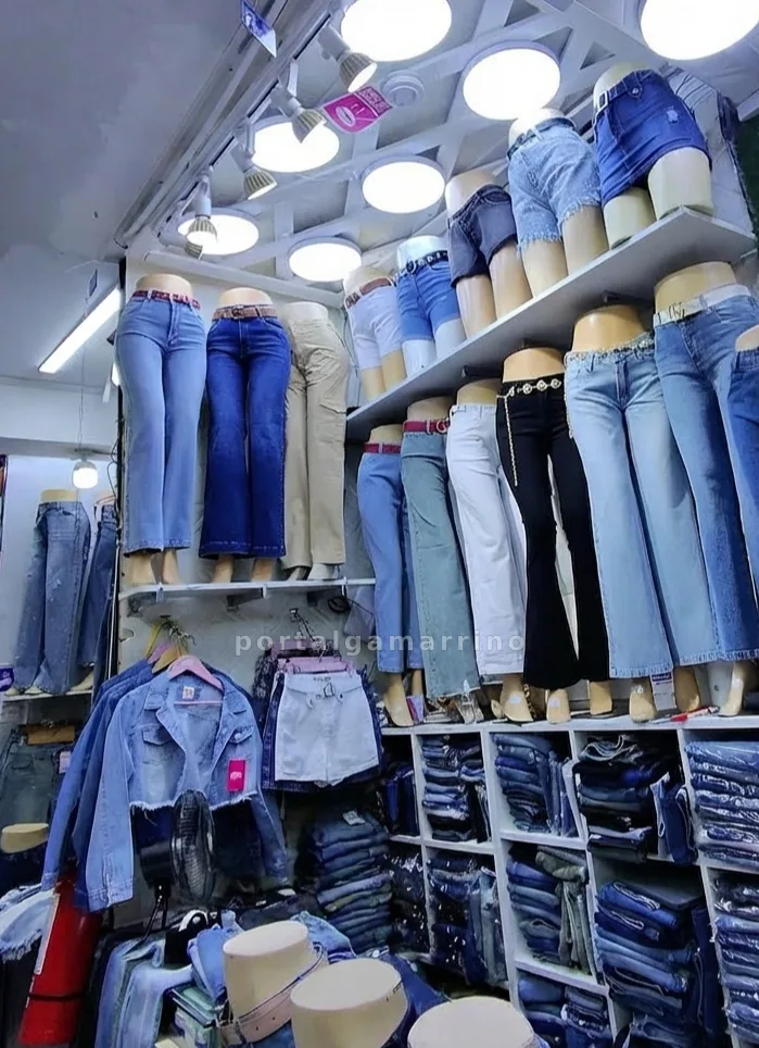 Tienda de Jeans y Shorts de Denim Para Mujer · Ropa y Moda · Ropa para mujer — foto 1