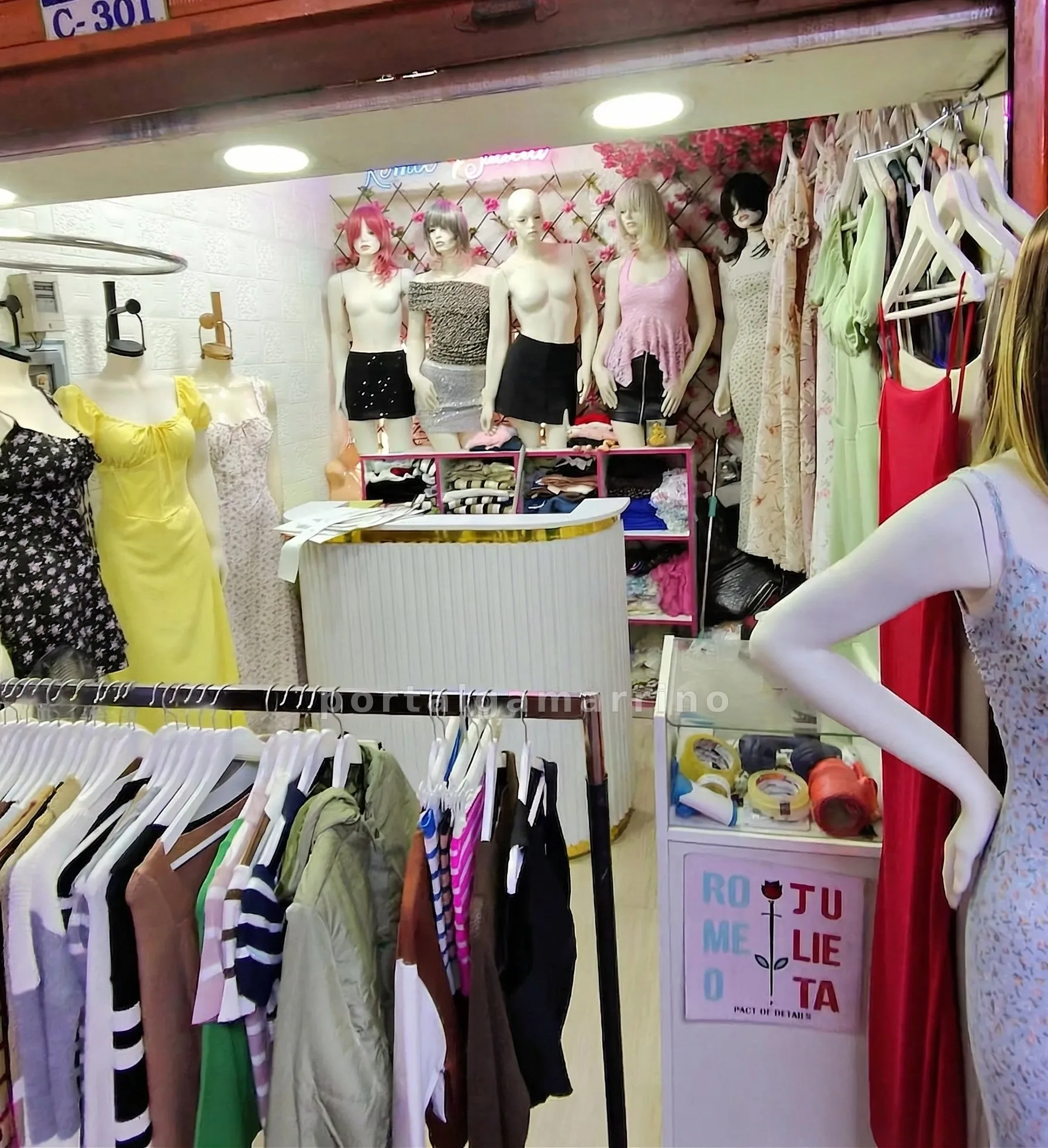 Boutique de vestidos y faldas para mujer · Ropa y Moda · Vestidos — foto 1