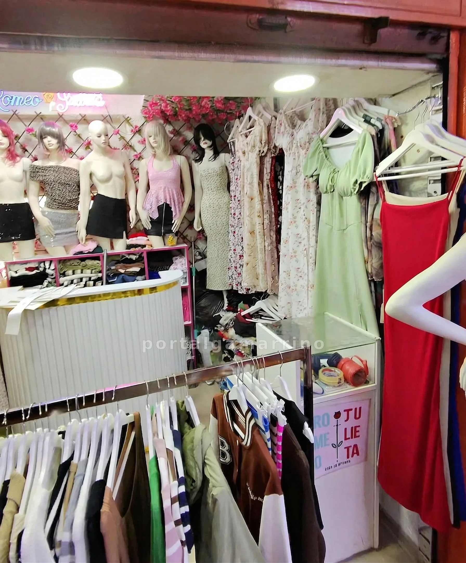 Boutique de vestidos y faldas para mujer · Ropa y Moda · Vestidos — foto 2