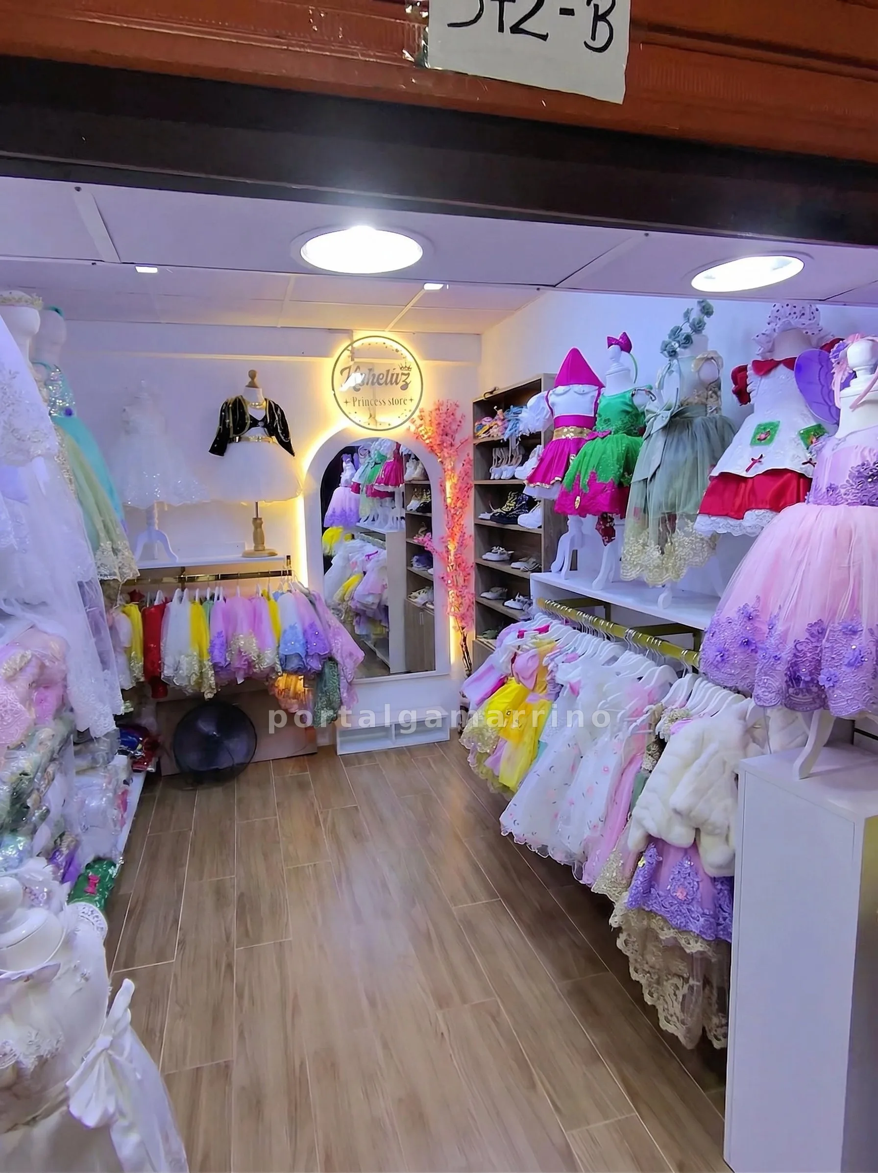 Tienda de vestidos de fiesta y disfraces infantiles · Ropa Infantil · Vestidos para Niñas — foto 2