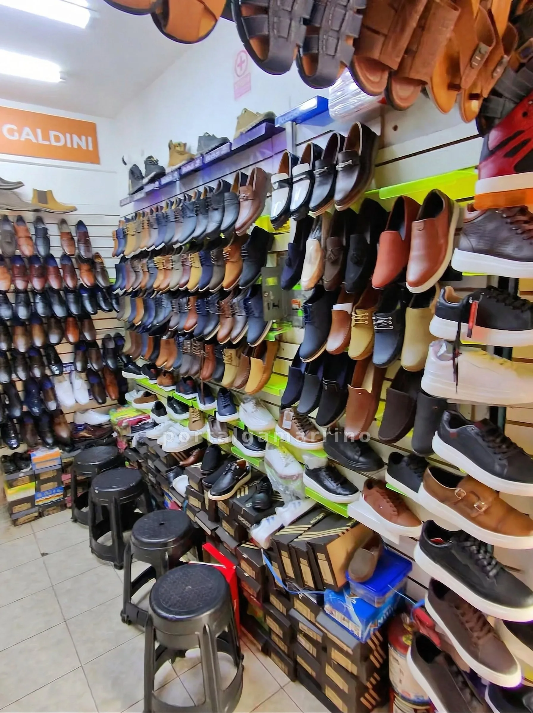 Zapatería de Calzado de Cuero y Vestir para Hombre · Calzado · Calzado Para Hombre — foto 2