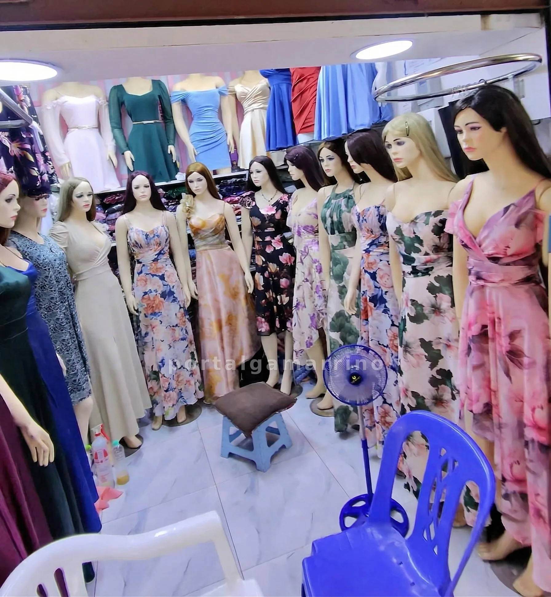 Tienda de vestidos de fiesta y vestidos floreados para mujer · Ropa y Moda · Vestidos — foto 2