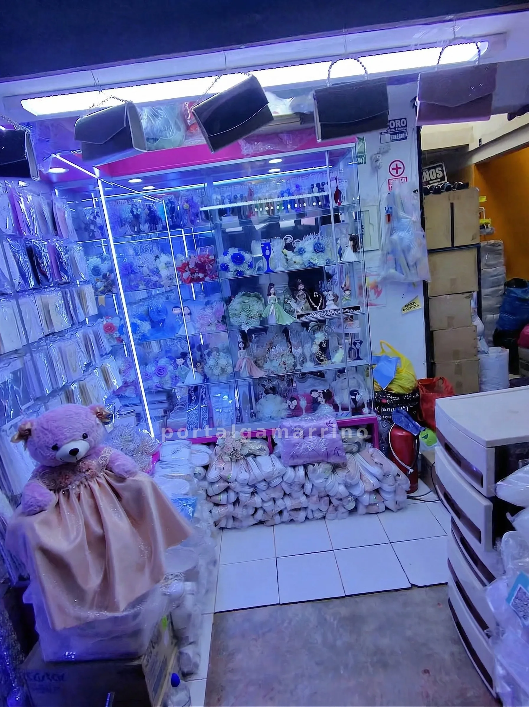 Tienda de accesorios y decoración para eventos — Galería El Rey