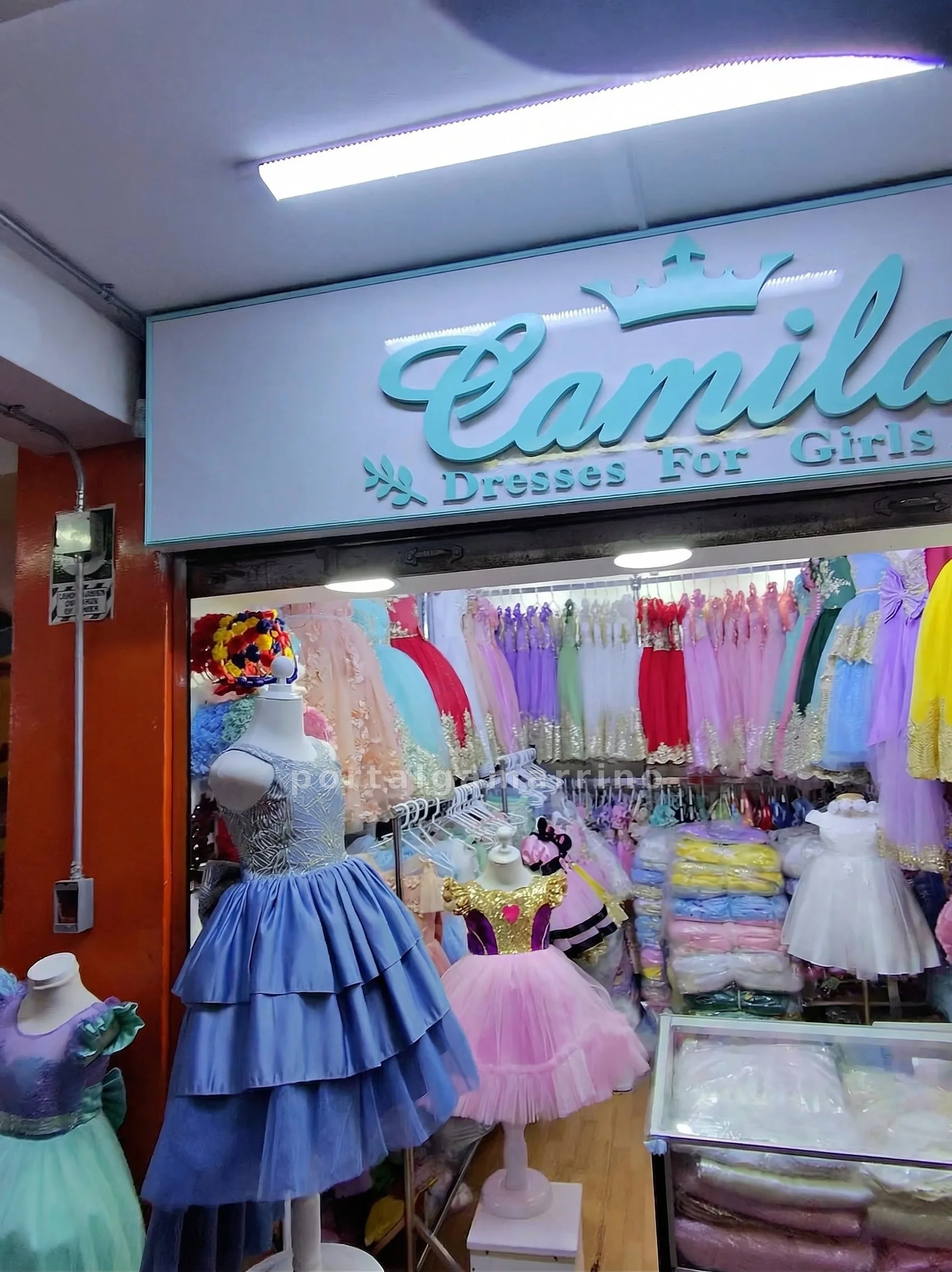 Tienda de vestidos de fiesta para niñas — Galería El Rey