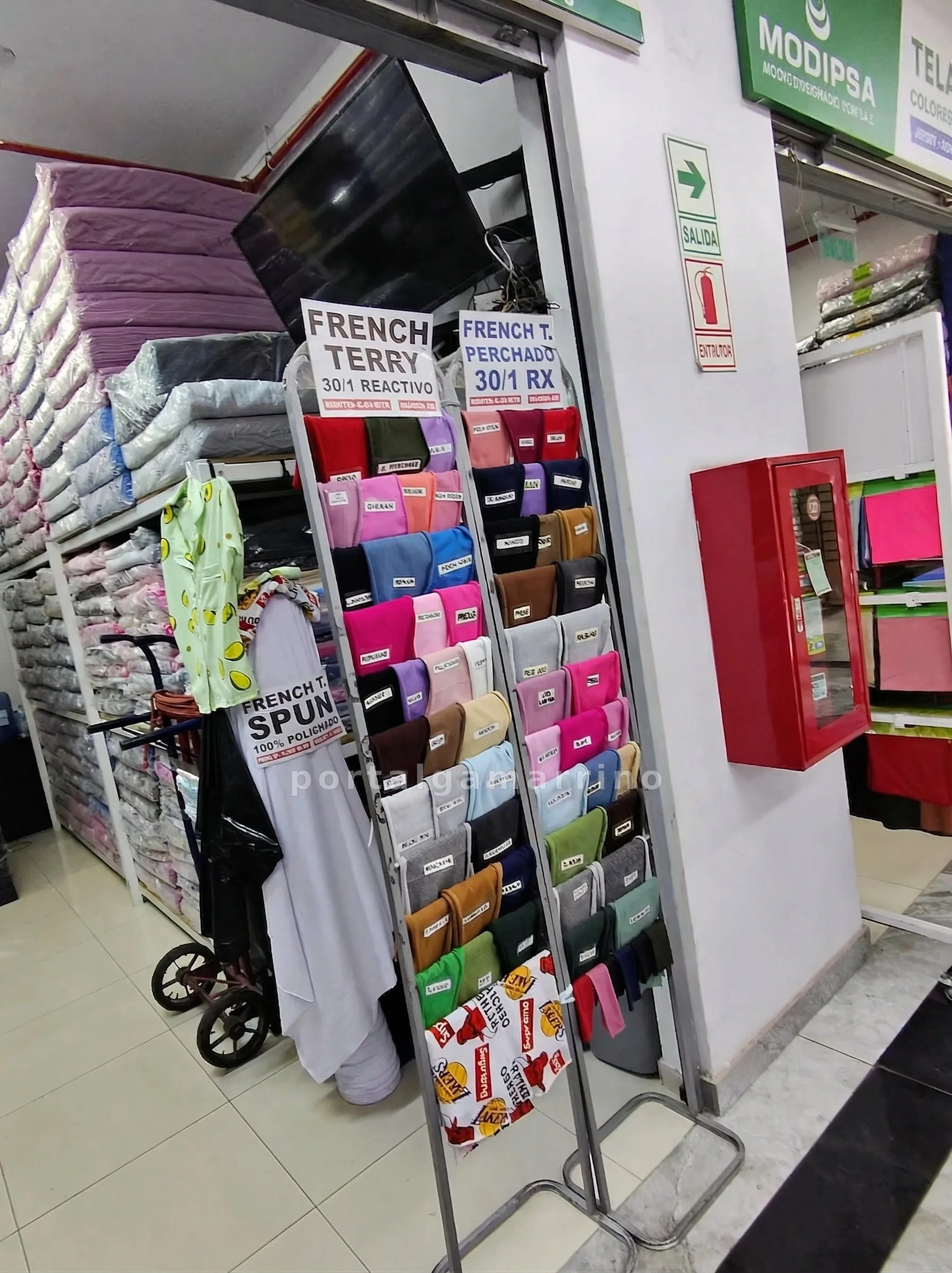 Tienda de telas de punto y reactivos Textiles Harumi · Telas · Tejido de Punto — foto 2