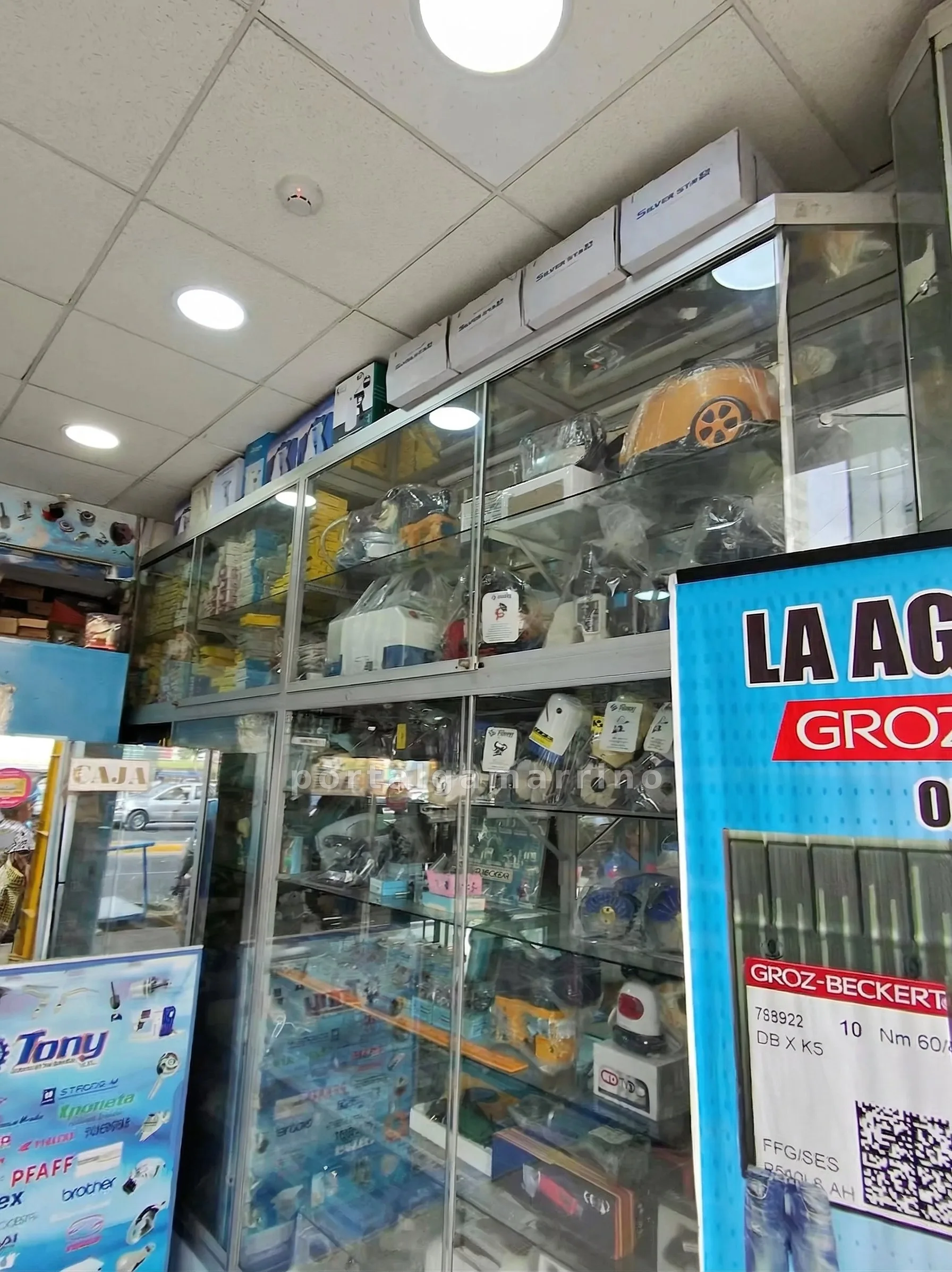 Tienda de avíos y repuestos para máquinas de coser industriales · Maquinaria y equipos textiles · Respuestos y Accesorios — foto 2