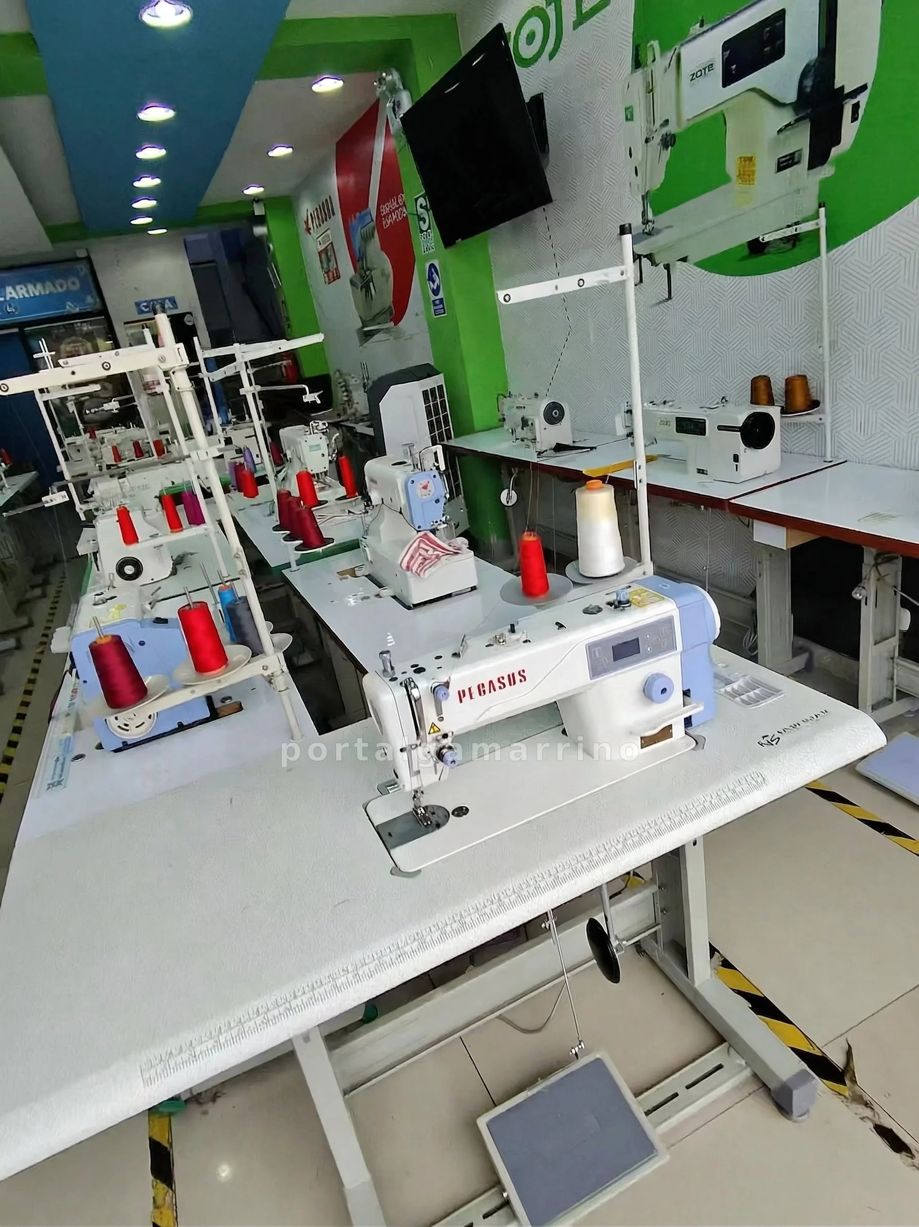 Tienda de máquinas de coser industriales y bordadoras computarizadas · Maquinaria y equipos textiles · Máquinas de confección y estampado — foto 2