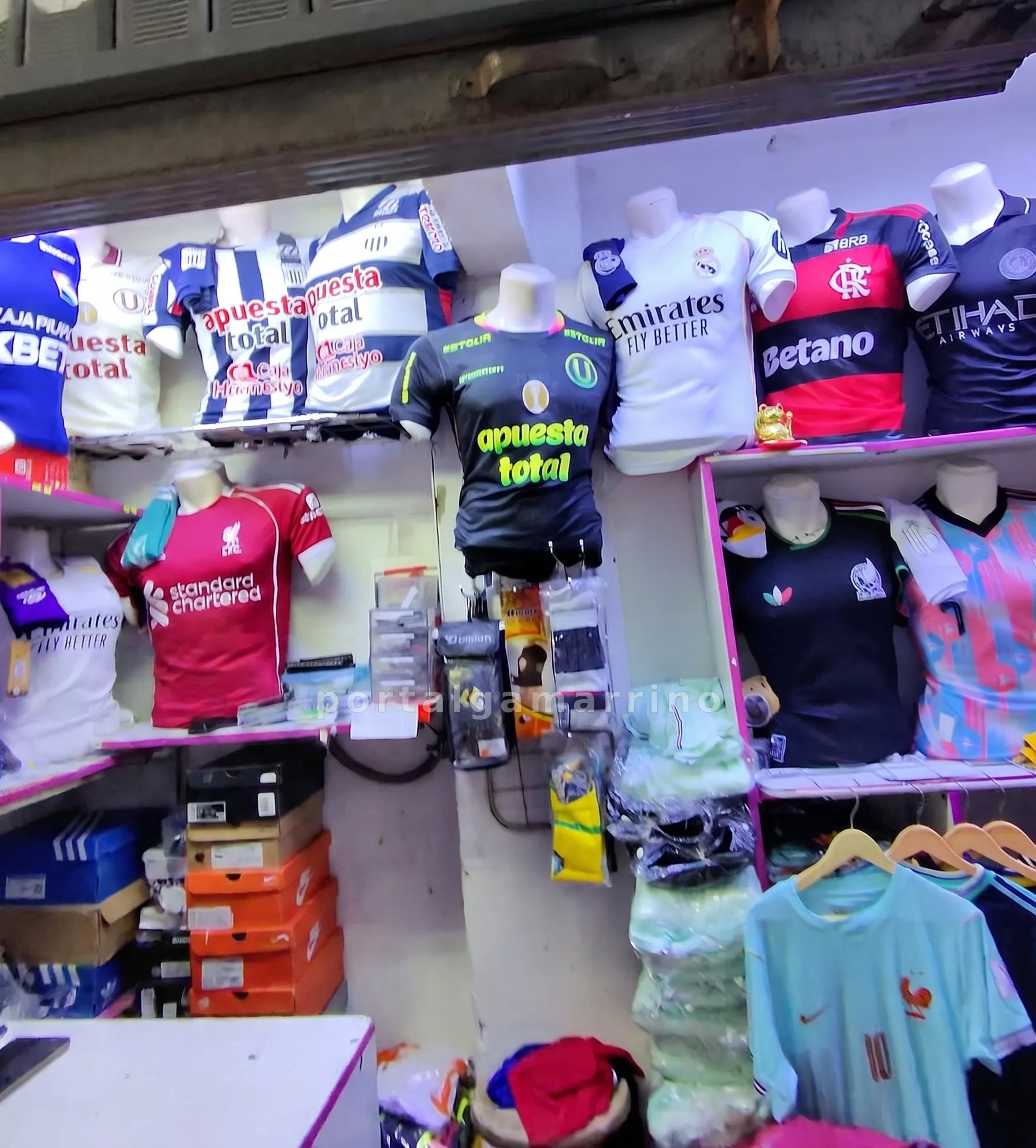Tienda de Camisetas de Fútbol y Ropa Deportiva · Ropa Deportiva · Camisetas Deportivas — foto 2