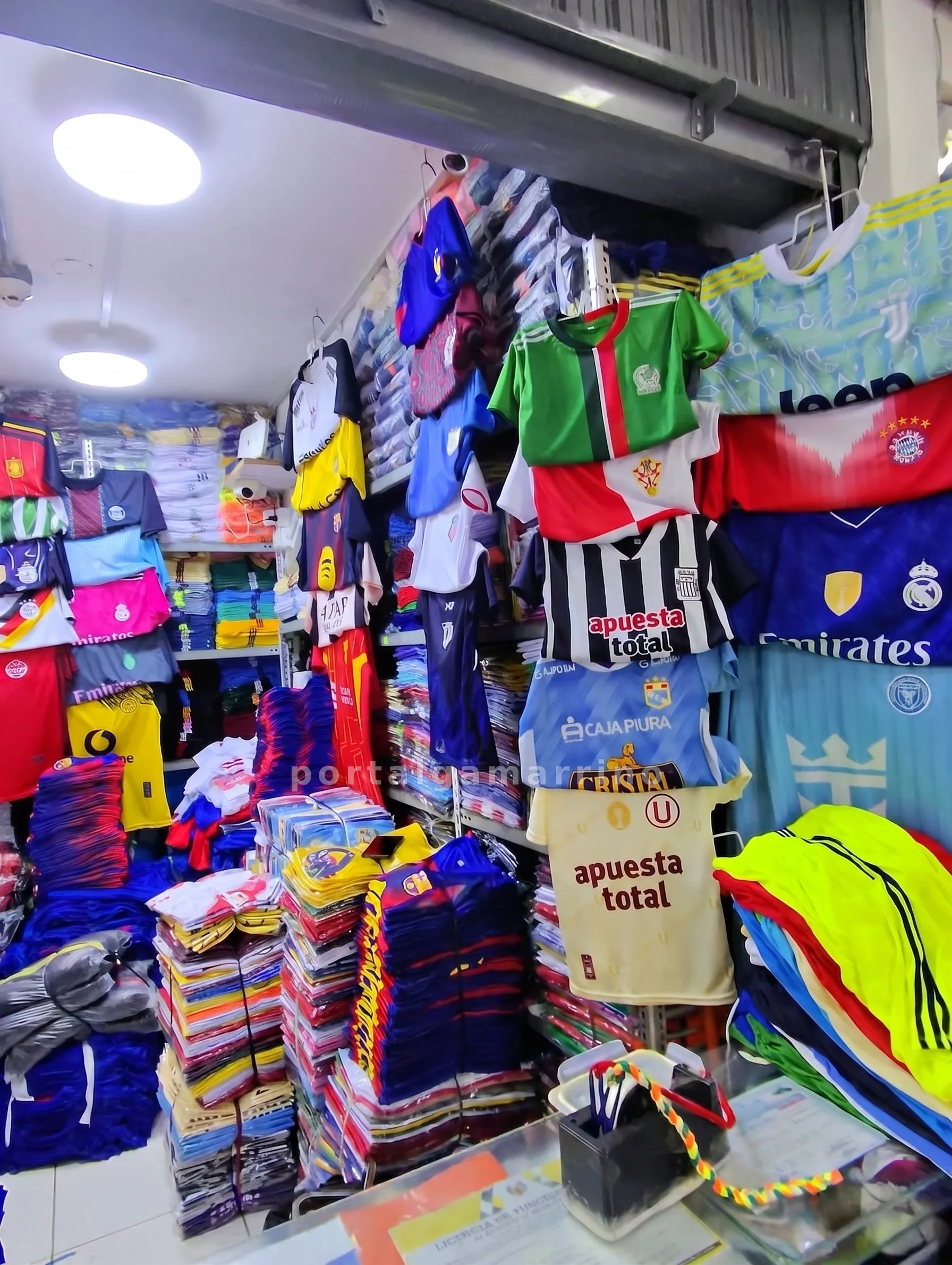 Tienda de camisetas y uniformes de fútbol para Adultos y Niños · Ropa Deportiva · Camisetas Deportivas — foto 2