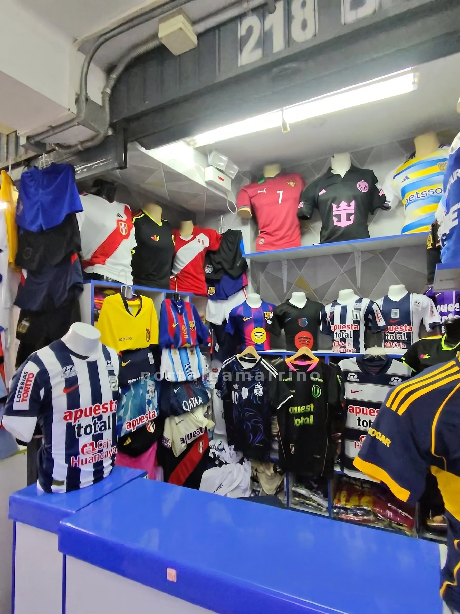 Tienda de Camisetas de Fútbol y Uniformes Deportivos — Galería Humboldt