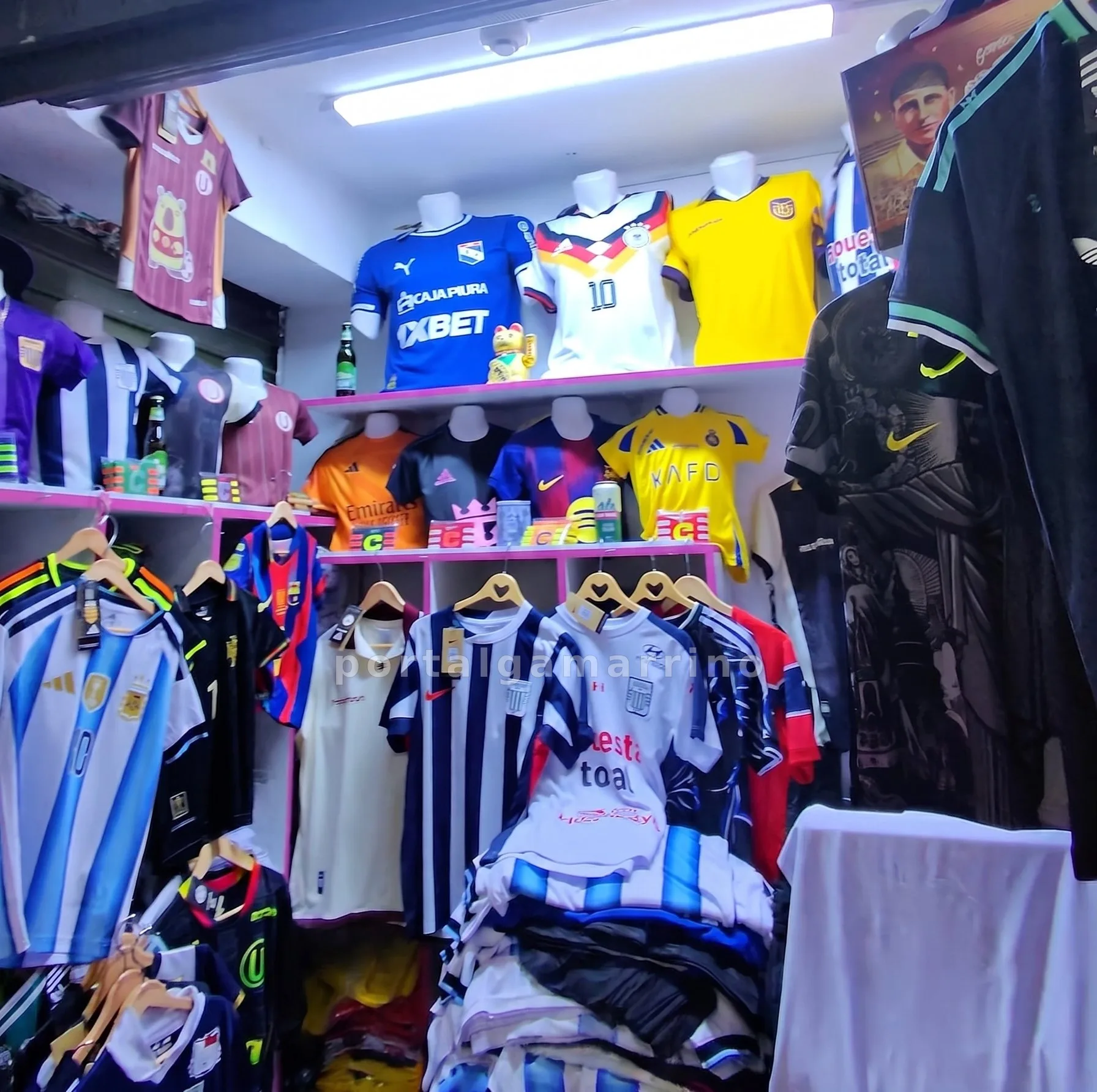 Tienda de Camisetas y Uniformes de Fútbol · Ropa Deportiva · Camisetas Deportivas — foto 2