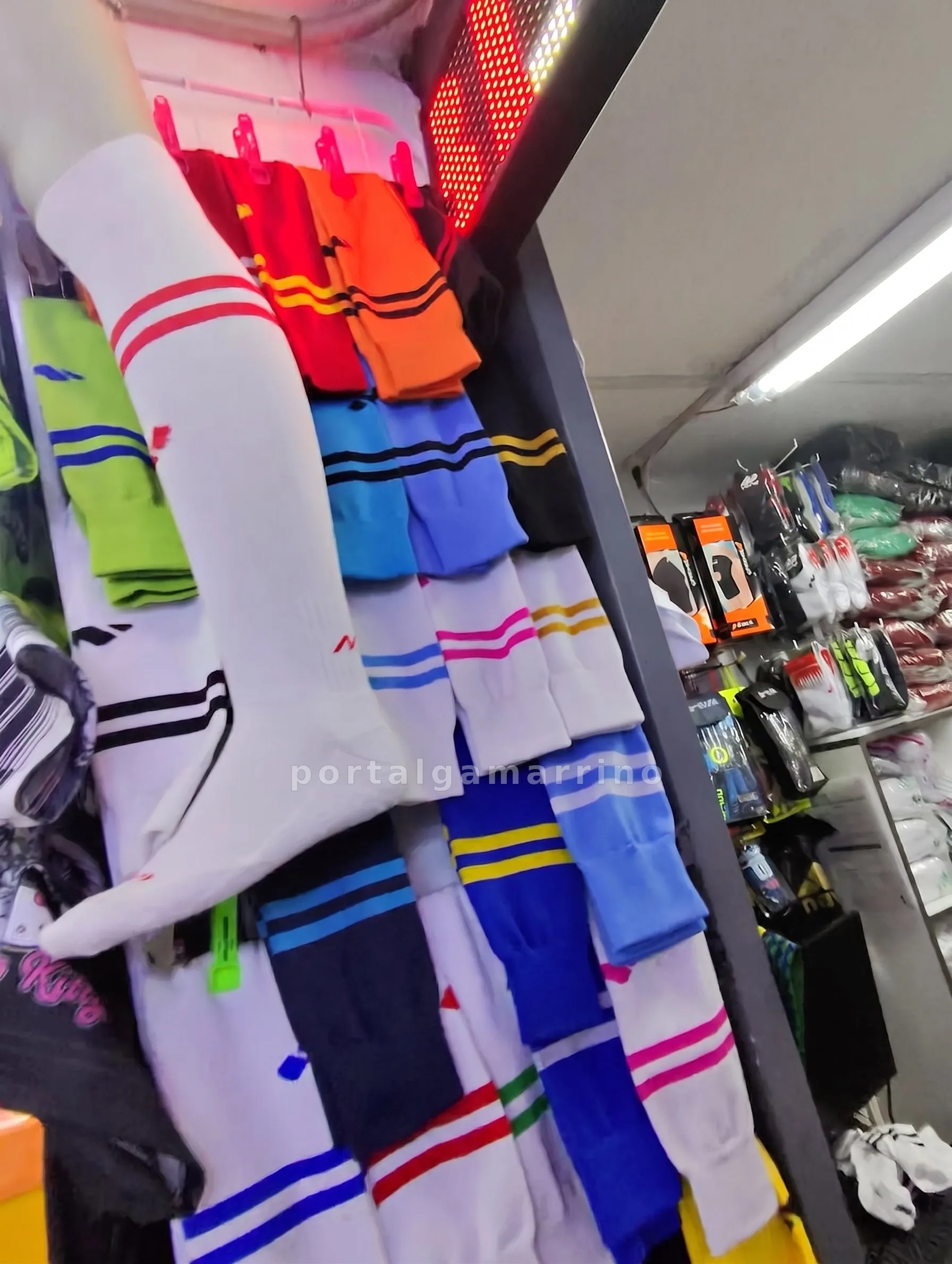 Tienda de Medias Deportivas y Accesorios · Ropa Deportiva · Medias Deportivas — foto 2