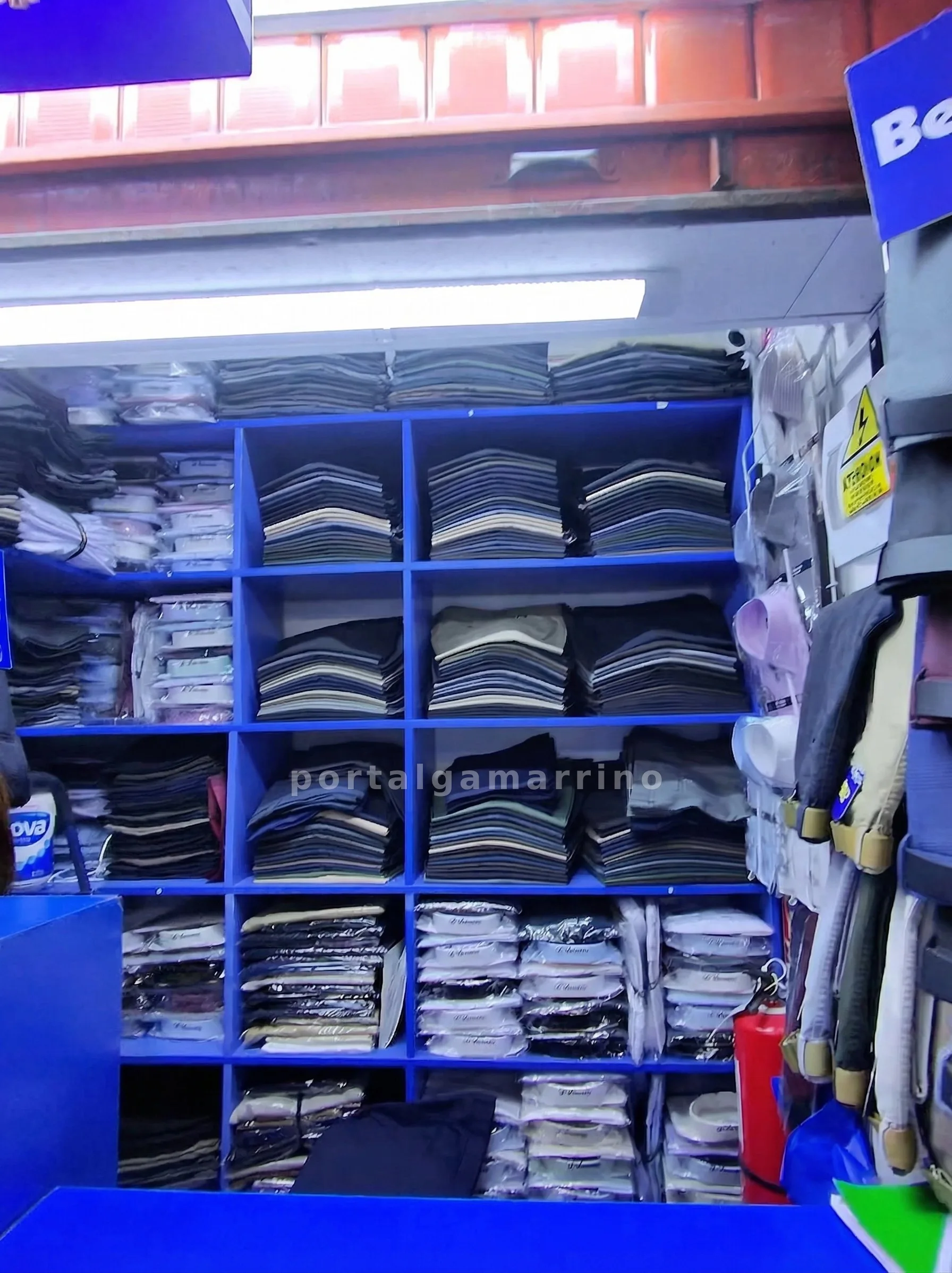 Pantalones  y camisería masculina · Ropa Formal · Pantalones y Camisas — foto 2