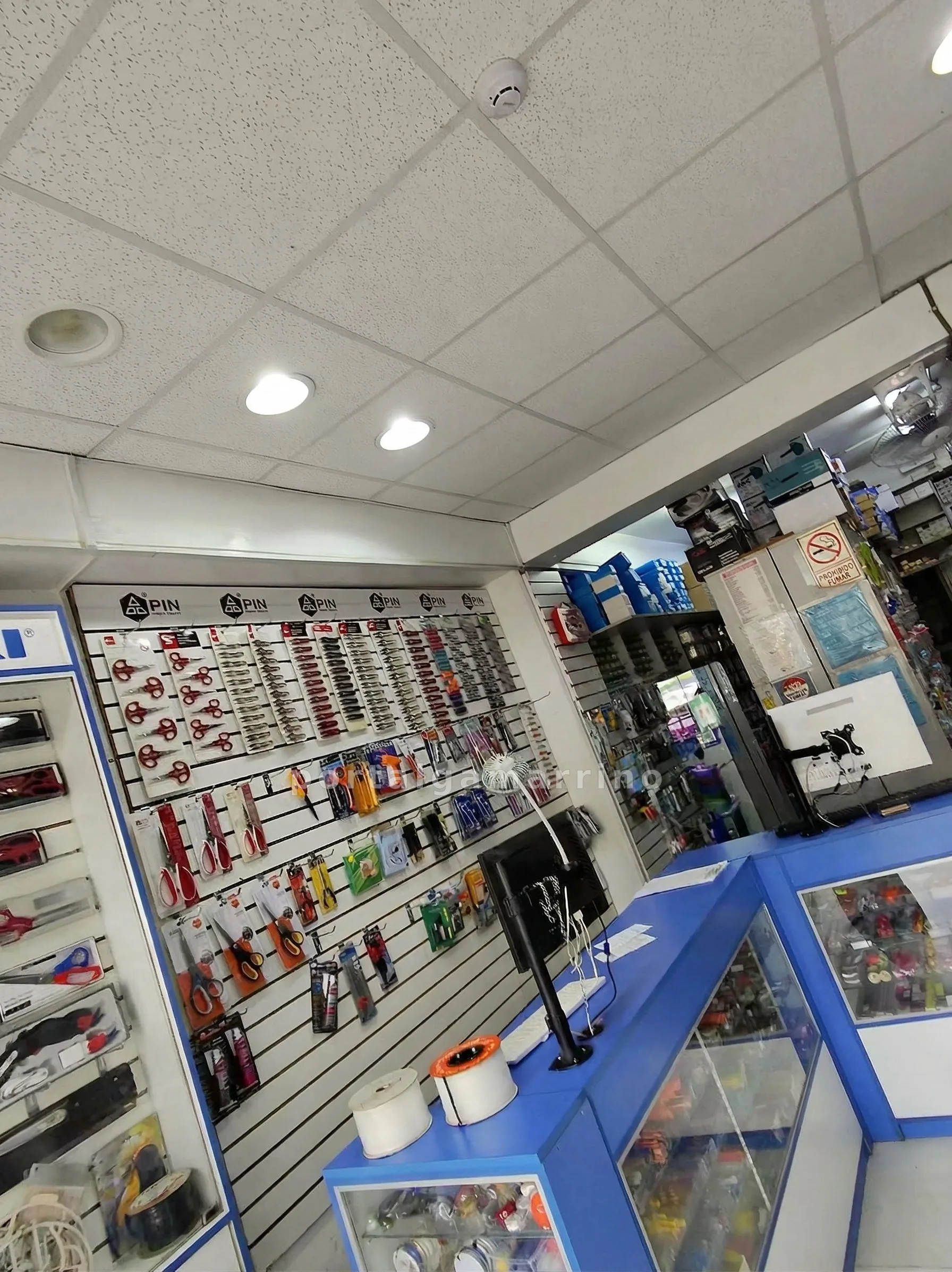 Tienda de Avíos y Repuestos para Confección — Jr Huánuco 1692