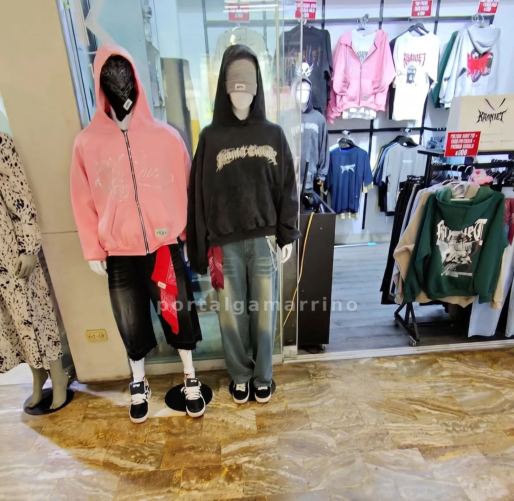 Tienda de Ropa Urbana Streetwear · Ropa y Moda · Ropa para Hombre y Mujer — foto 1
