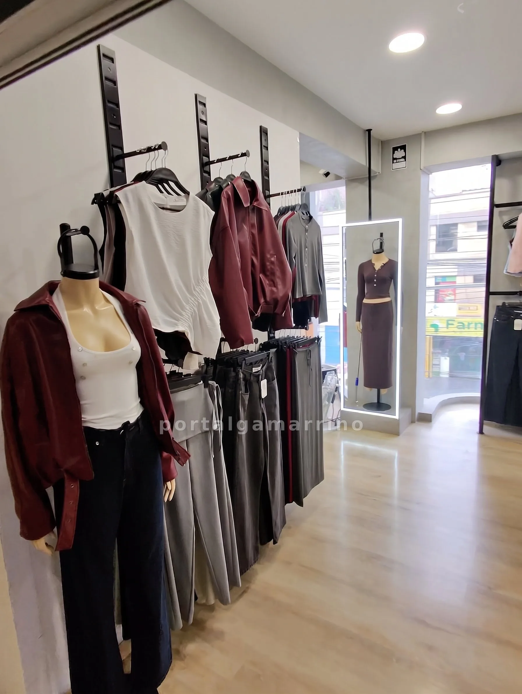 Tienda de Ropa Femenina Casual y Elegante · Ropa y Moda · Ropa para mujer — foto 1