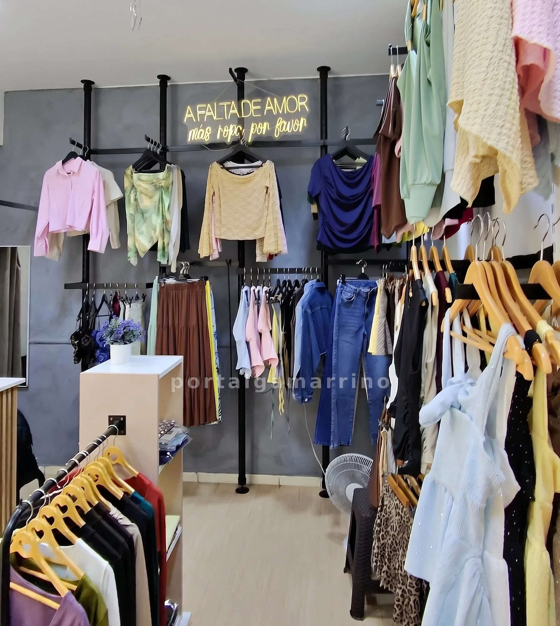 Boutique de Ropa Femenina · Ropa y Moda · Ropa para mujer — foto 1