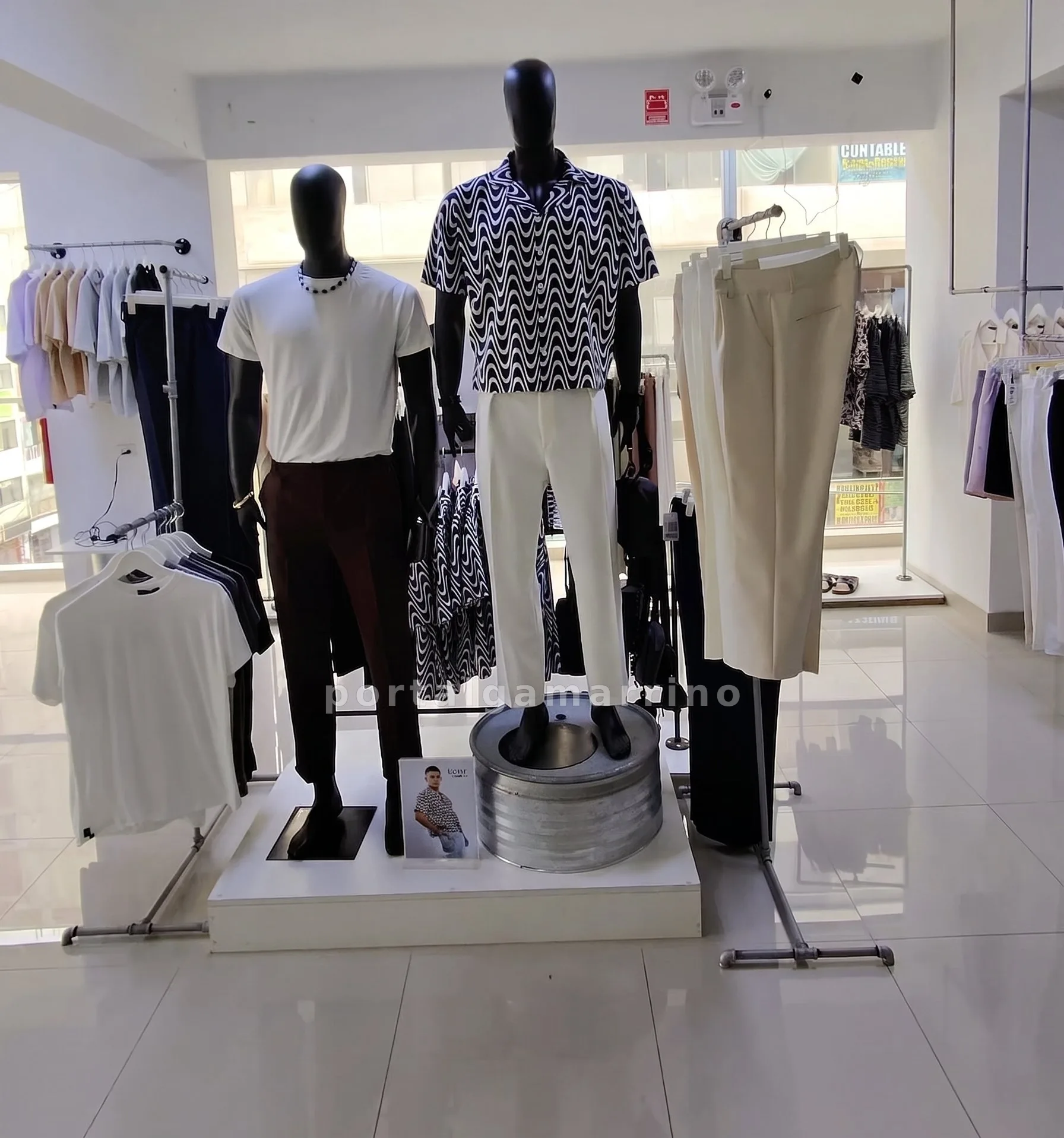 Boutique de Moda Minimalista para Hombre y Mujer · Ropa y Moda · Ropa para hombre — foto 2