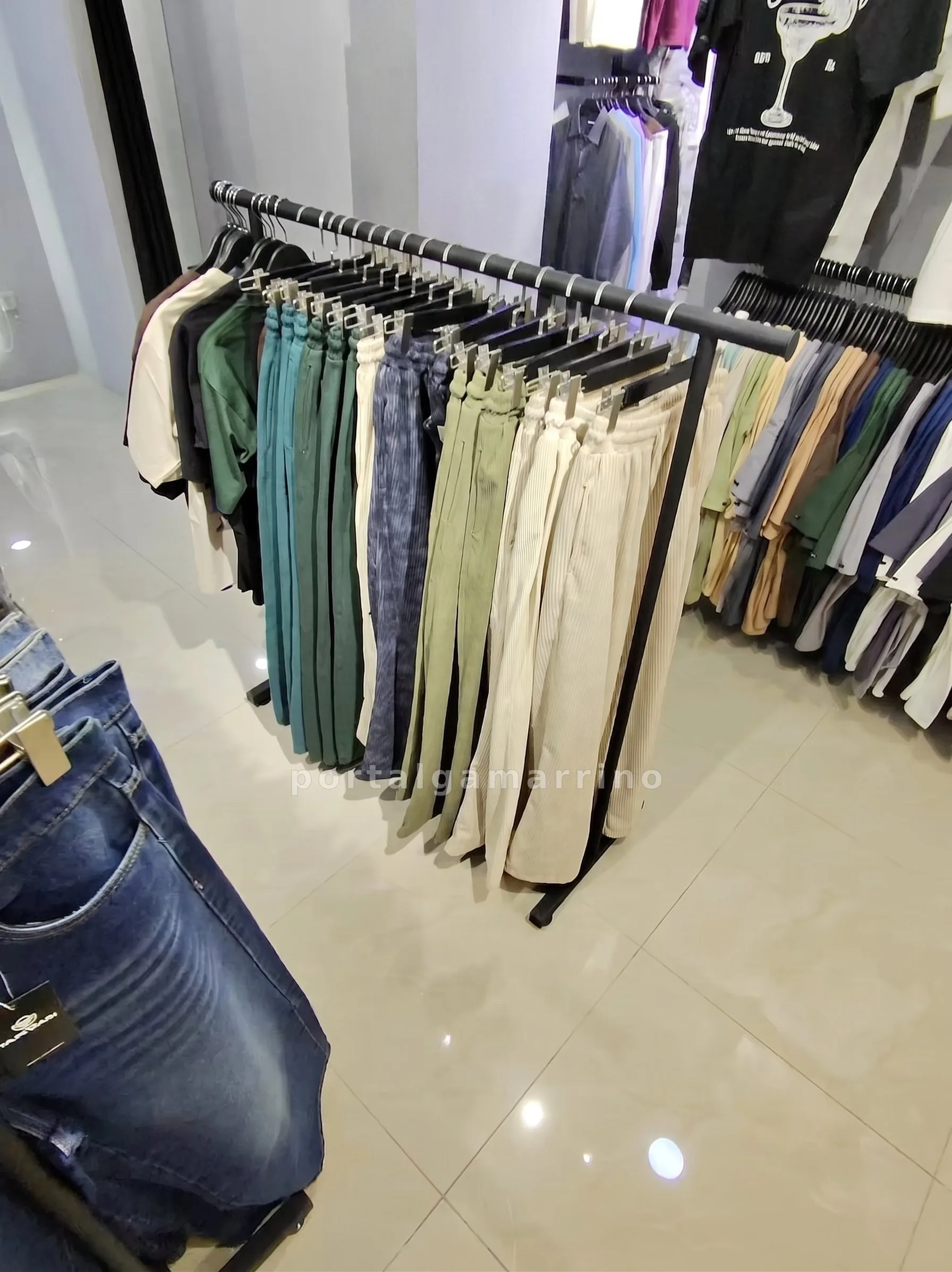 Tienda de Ropa Urbana y Denim · Ropa y Moda · Ropa para hombre — foto 4