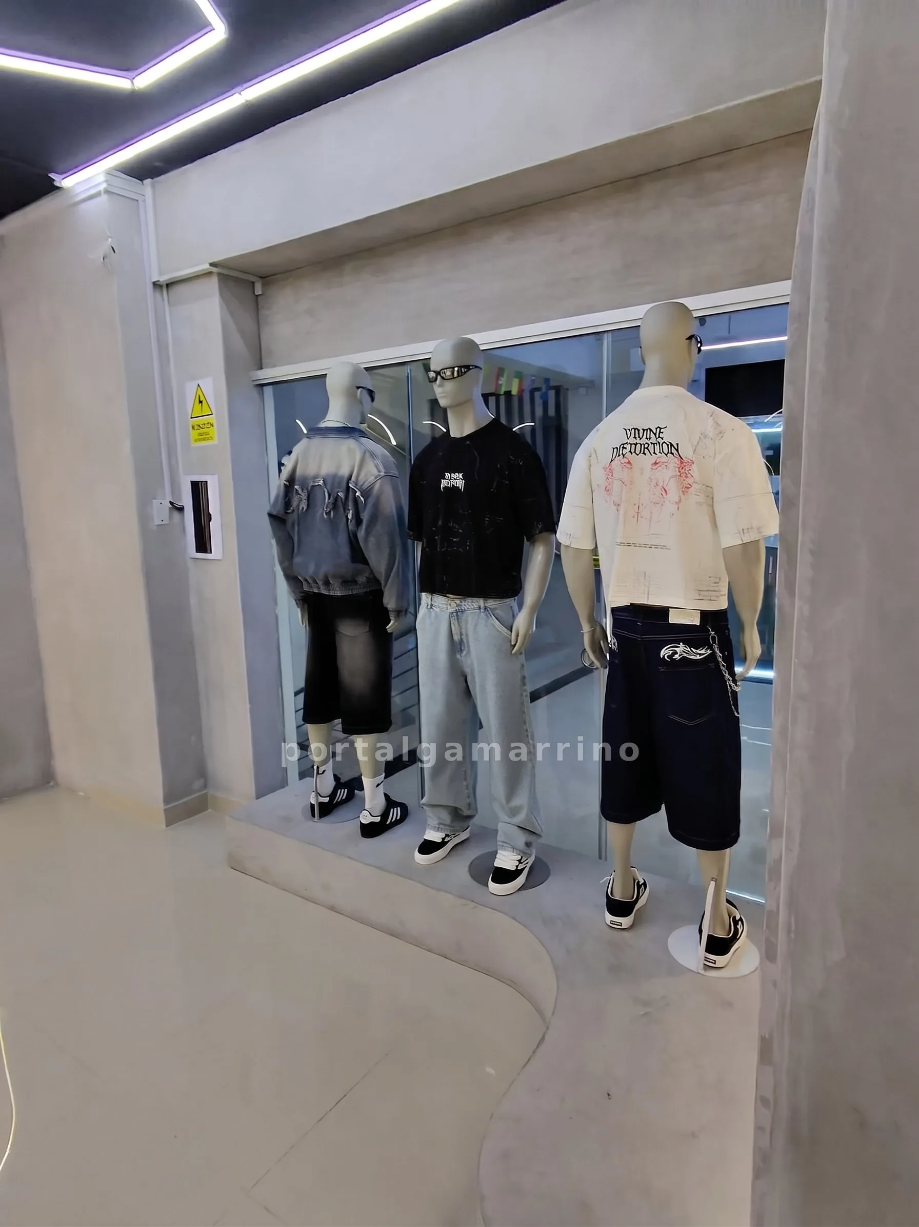 Tienda de Ropa Urbana y Denim · Ropa y Moda · Ropa para Hombre y Mujer — foto 1