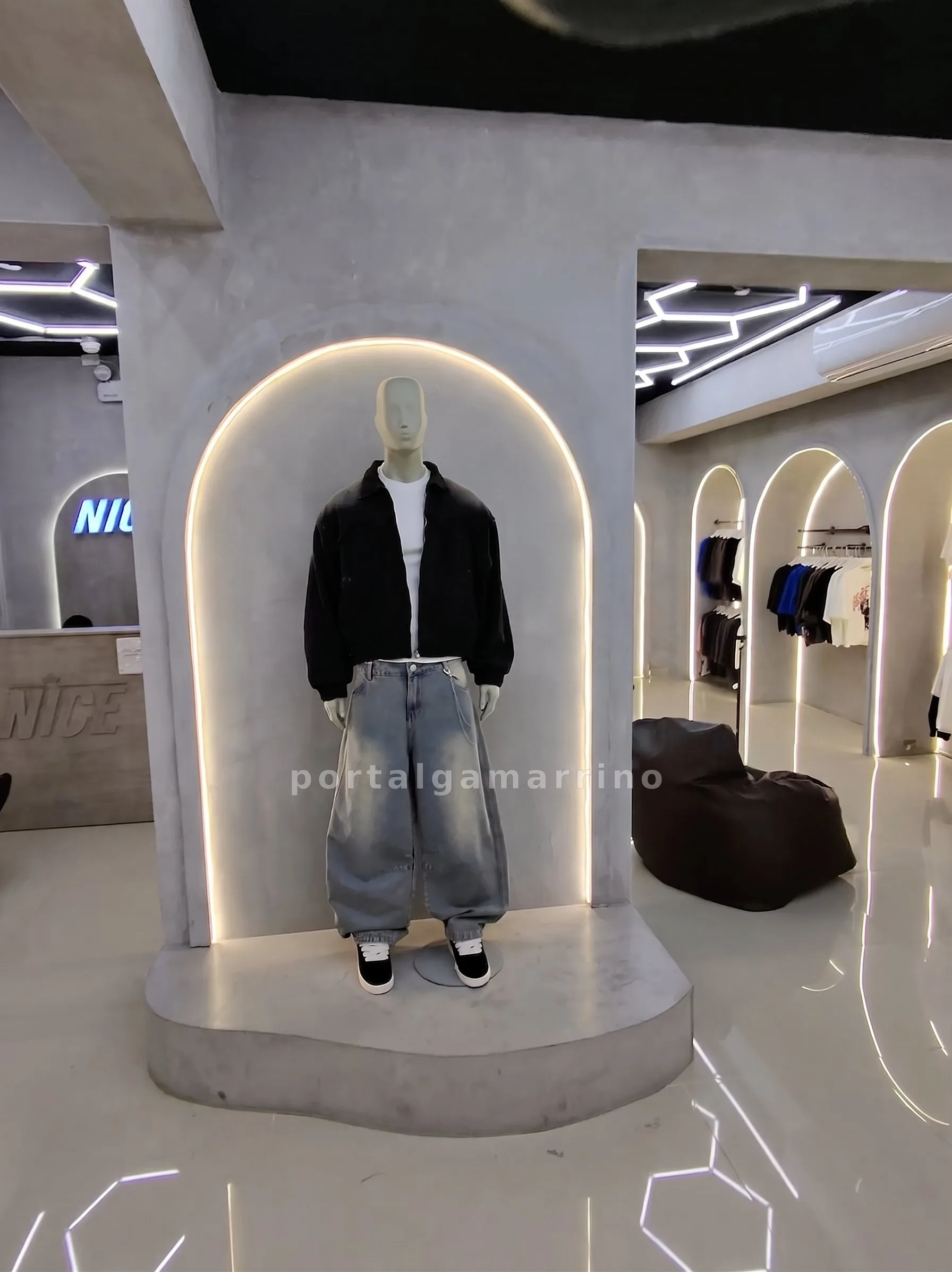 Tienda de Ropa Urbana y Denim · Ropa y Moda · Ropa para Hombre y Mujer — foto 3