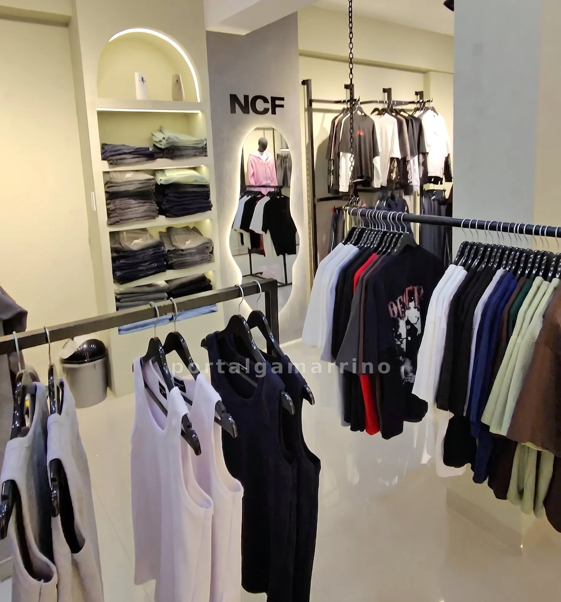 Tienda de Ropa Urbana y Streetwear · Ropa y Moda · Ropa para hombre — foto 1