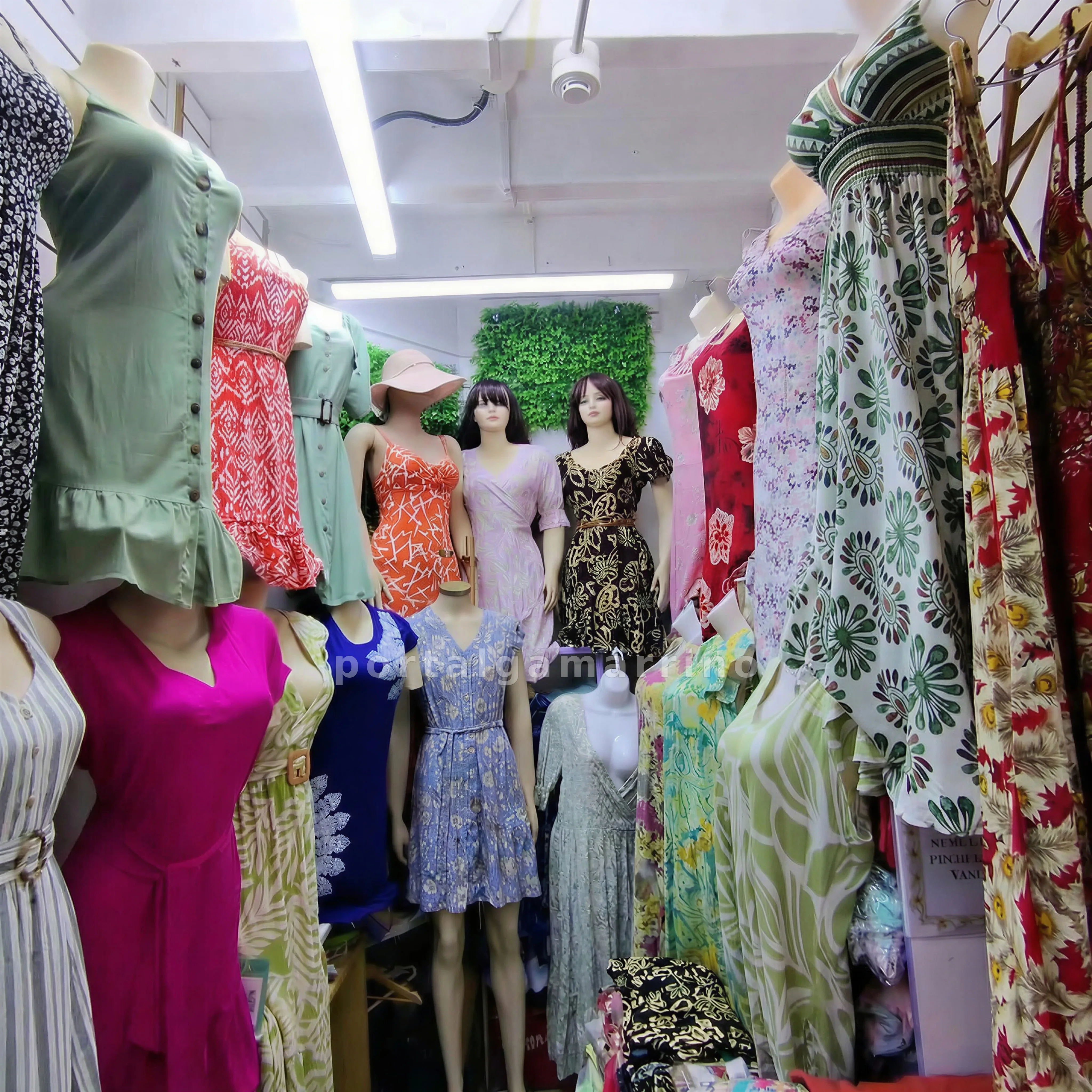 Boutique de Vestidos y Blusas Estampadas · Ropa y Moda · Ropa para mujer — foto 2