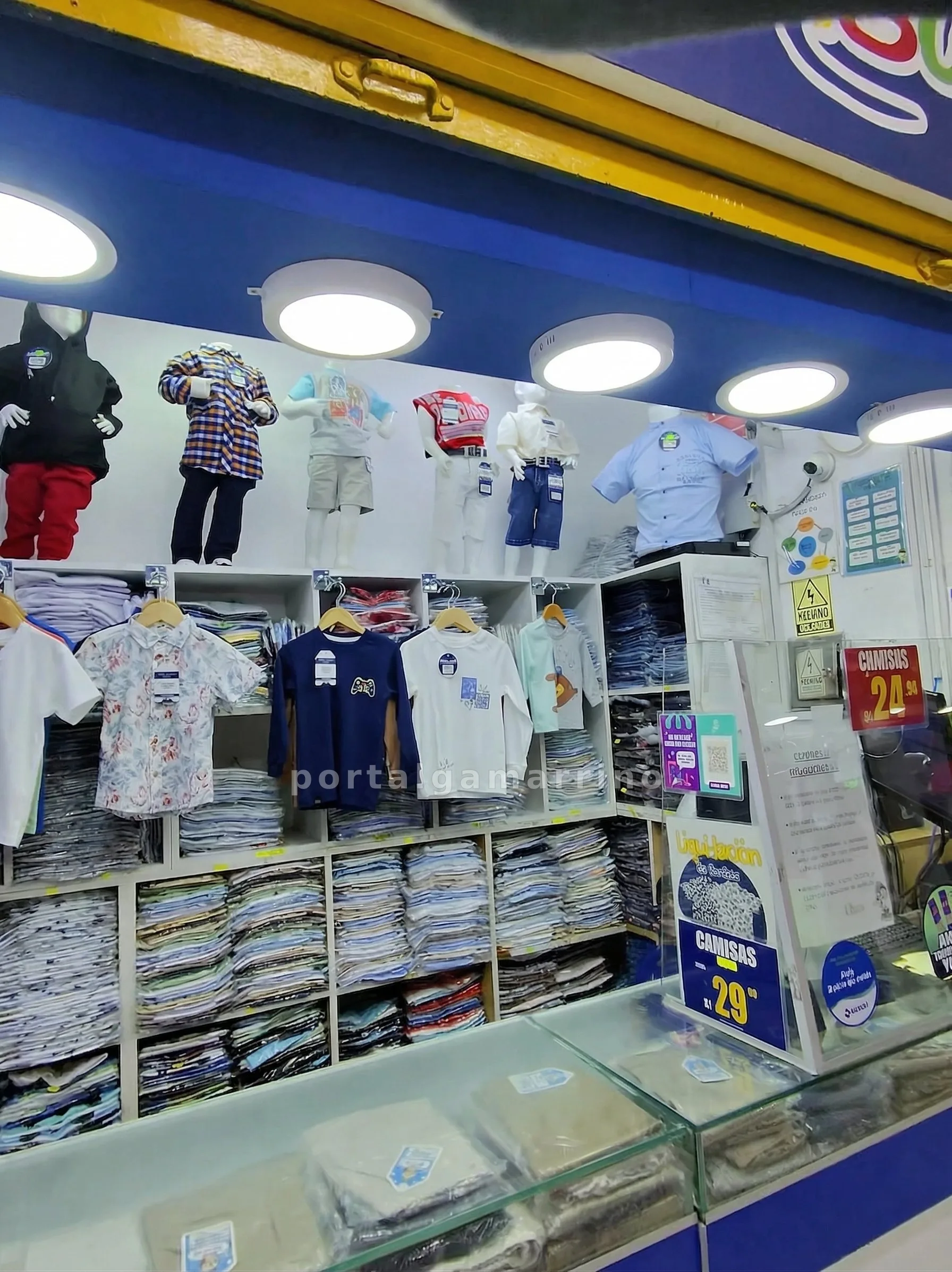 Tienda de ropa infantil y juvenil con camisas, polos y pantalones casuales · Ropa Infantil · Ropa para Niños — foto 2