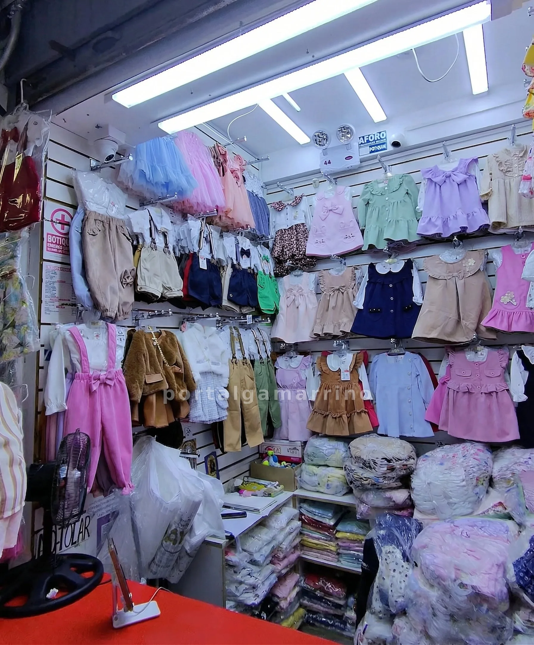 Tienda de Ropa de Bebé y Niña de Vestir · Ropa Infantil · Ropa para Niños y Bebes — foto 2