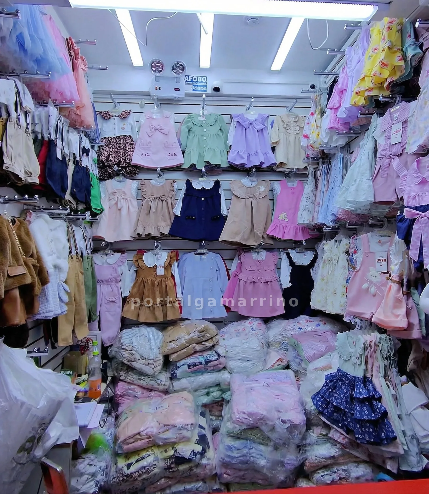 Tienda de Ropa de Bebé y Niña de Vestir · Ropa Infantil · Ropa para Niños y Bebes — foto 1