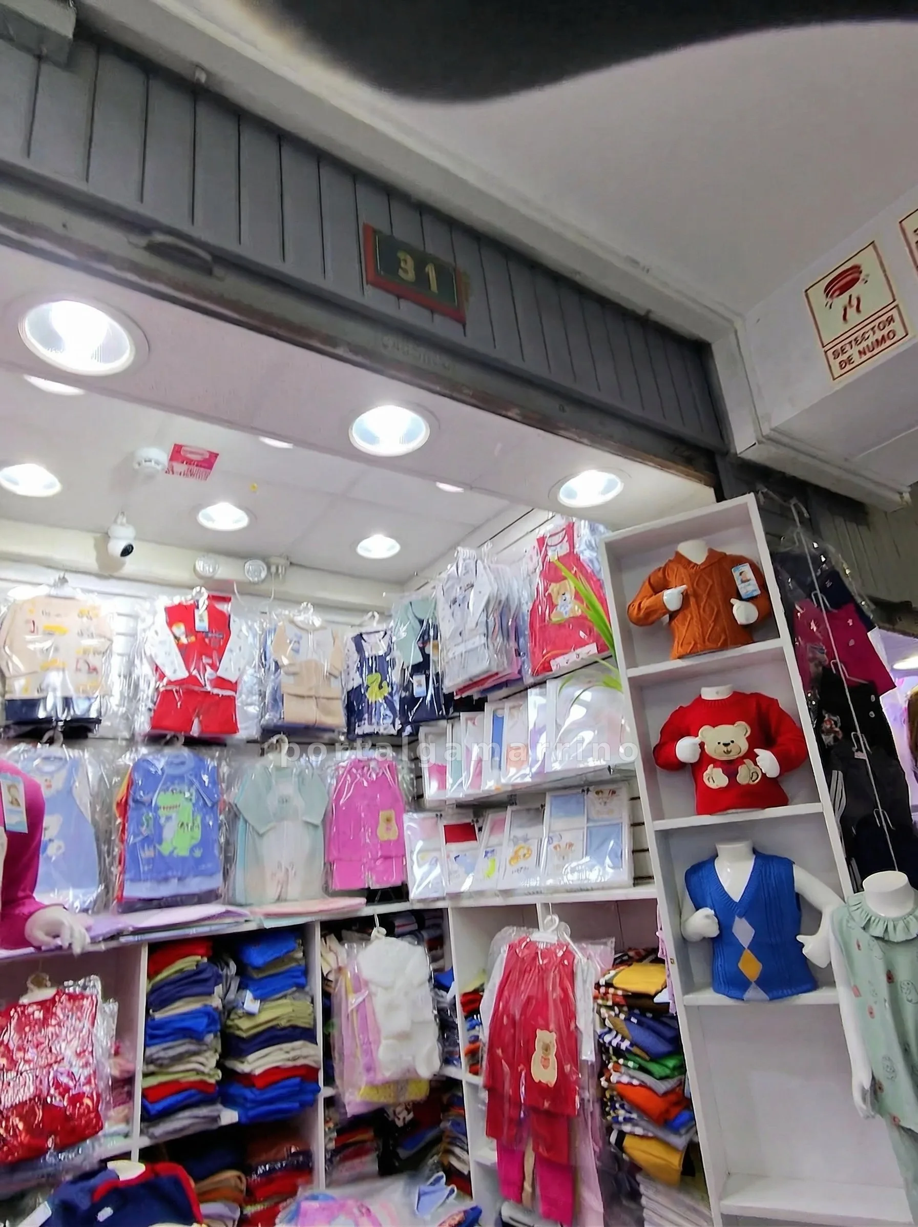 Tienda de Ropa de Bebé y Niños — Galería San Gabriel