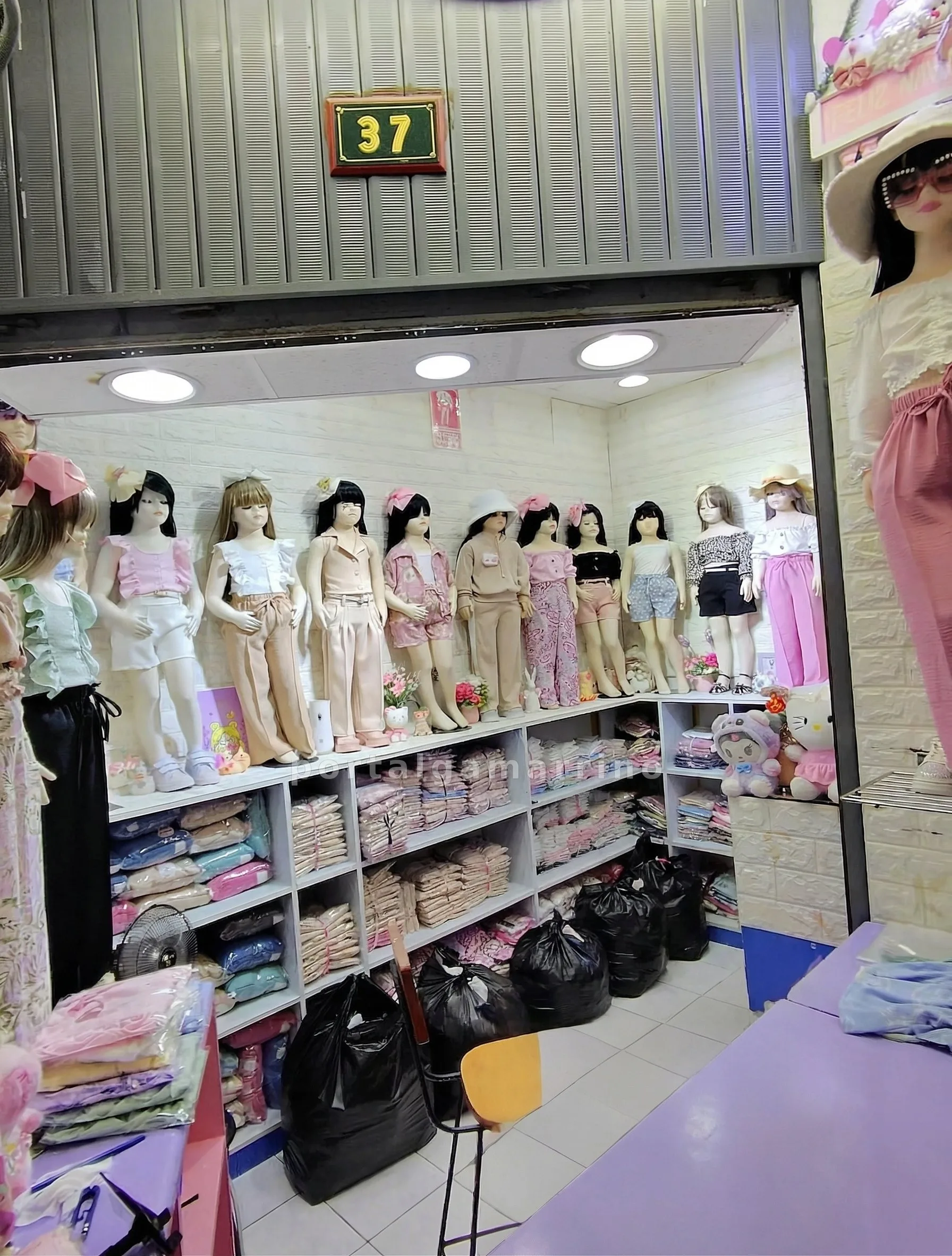 Tienda de ropa infantil femenina de moda casual · Ropa y Moda · Ropa para Niñas — foto 1