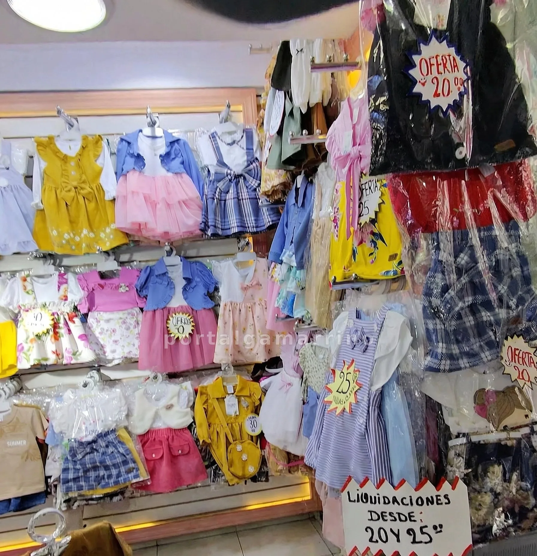 Tienda de Ropa Infantil para Niña y Niño — Galería San Gabriel