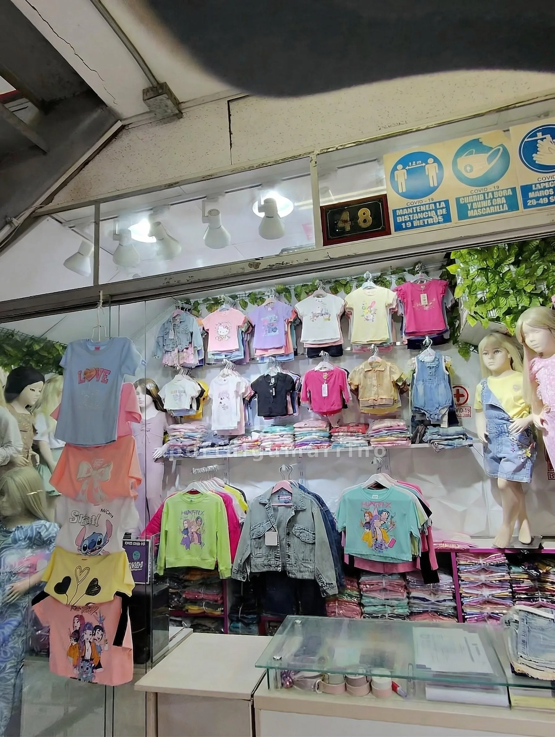 Tienda de Ropa Infantil Femenina  — Galería San Gabriel