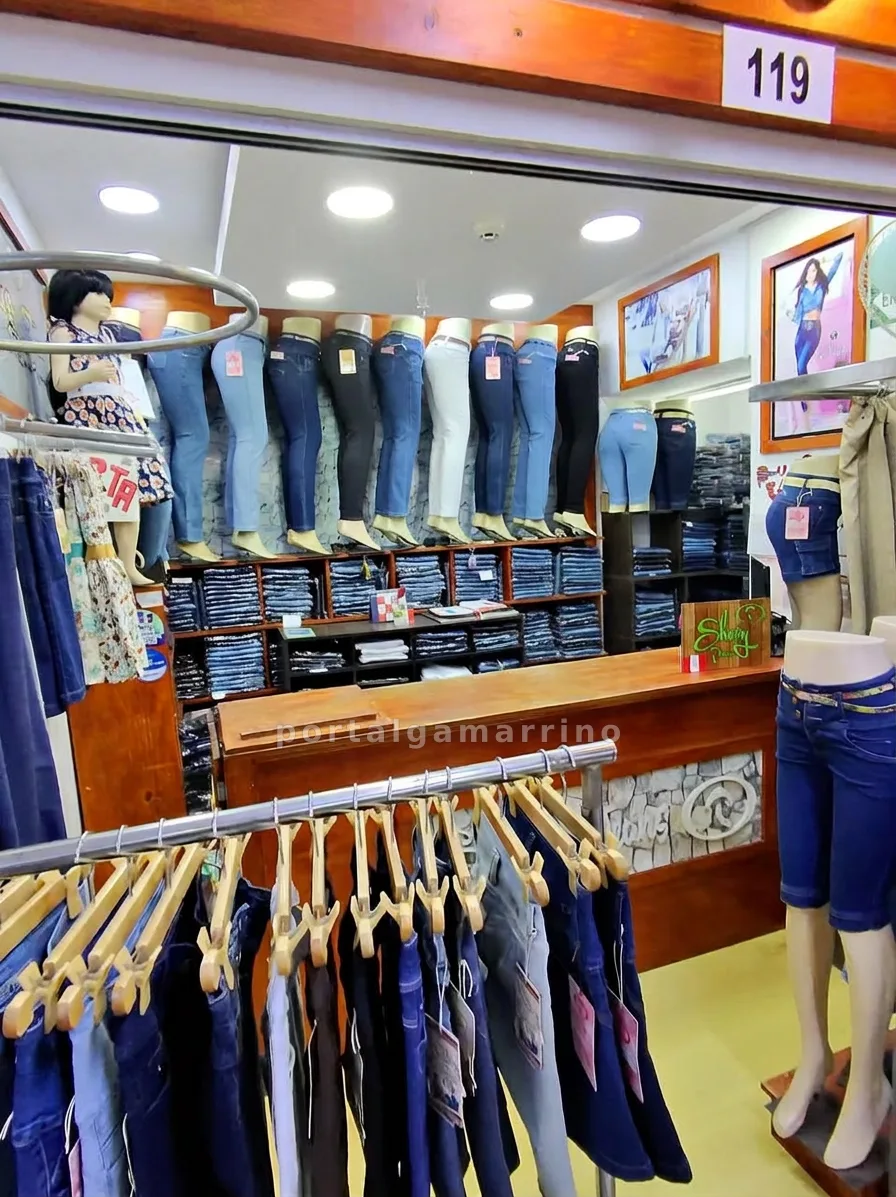 Tienda De Jeans Y Pantalones Para Mujer · Ropa y Moda · Ropa para mujer — foto 2