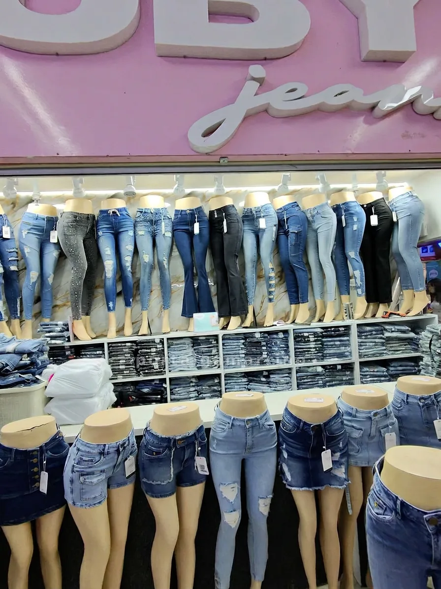 Tienda de Jeans y Ropa Denim Femenina · Ropa y Moda · Ropa para mujer — foto 3